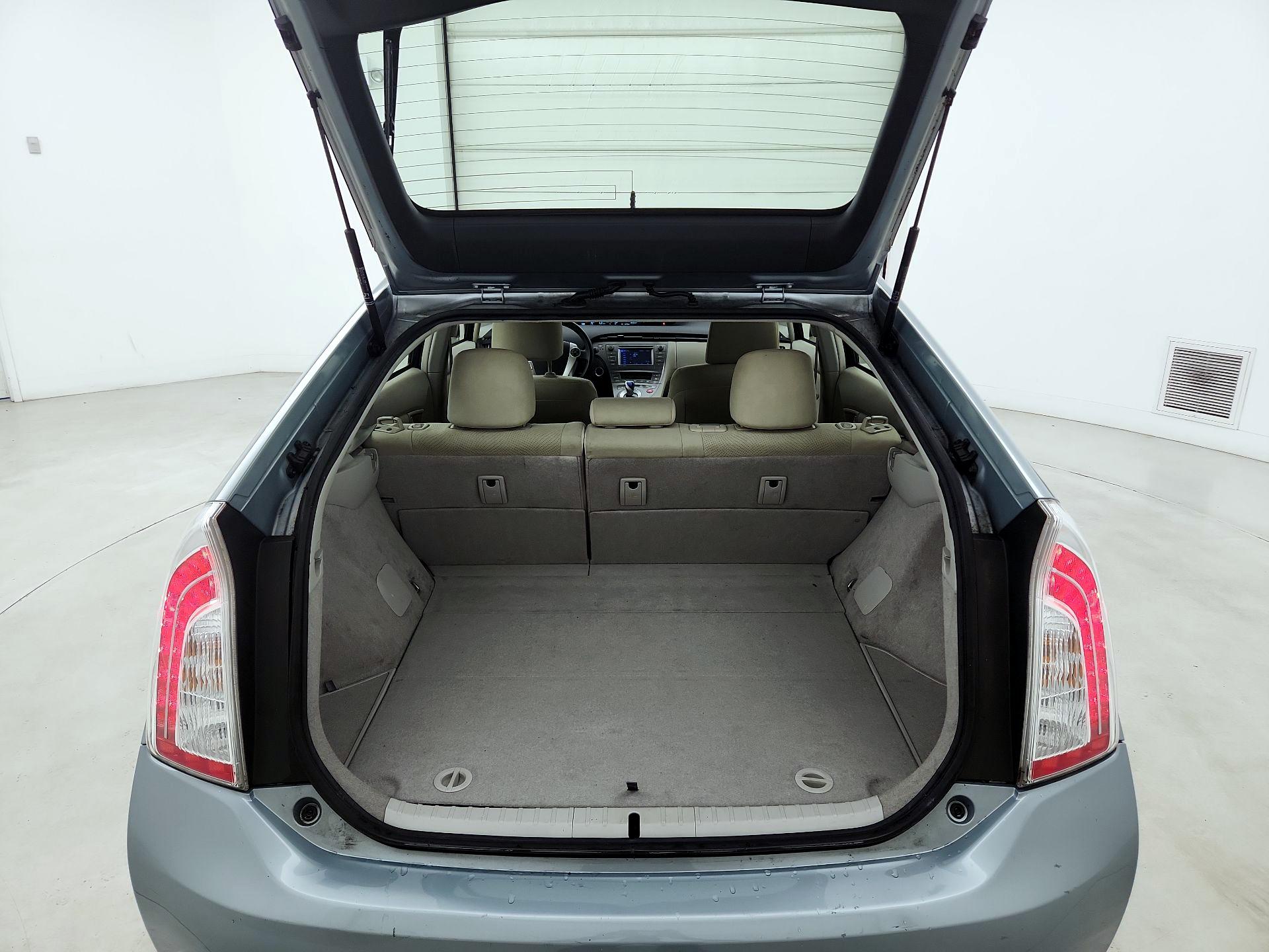 Thumbnail: 2014 Toyota Prius - 20