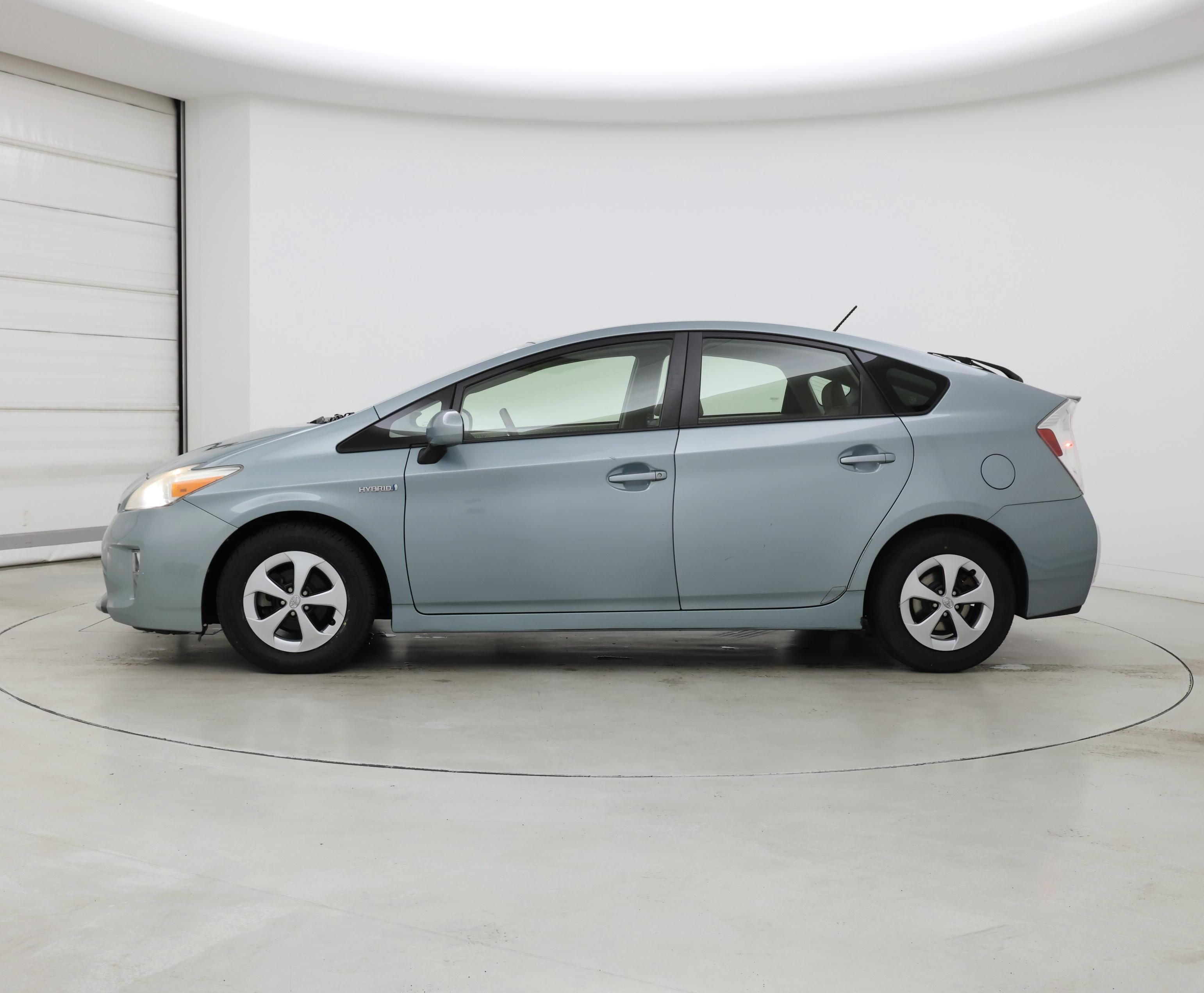 Thumbnail: 2014 Toyota Prius - 3