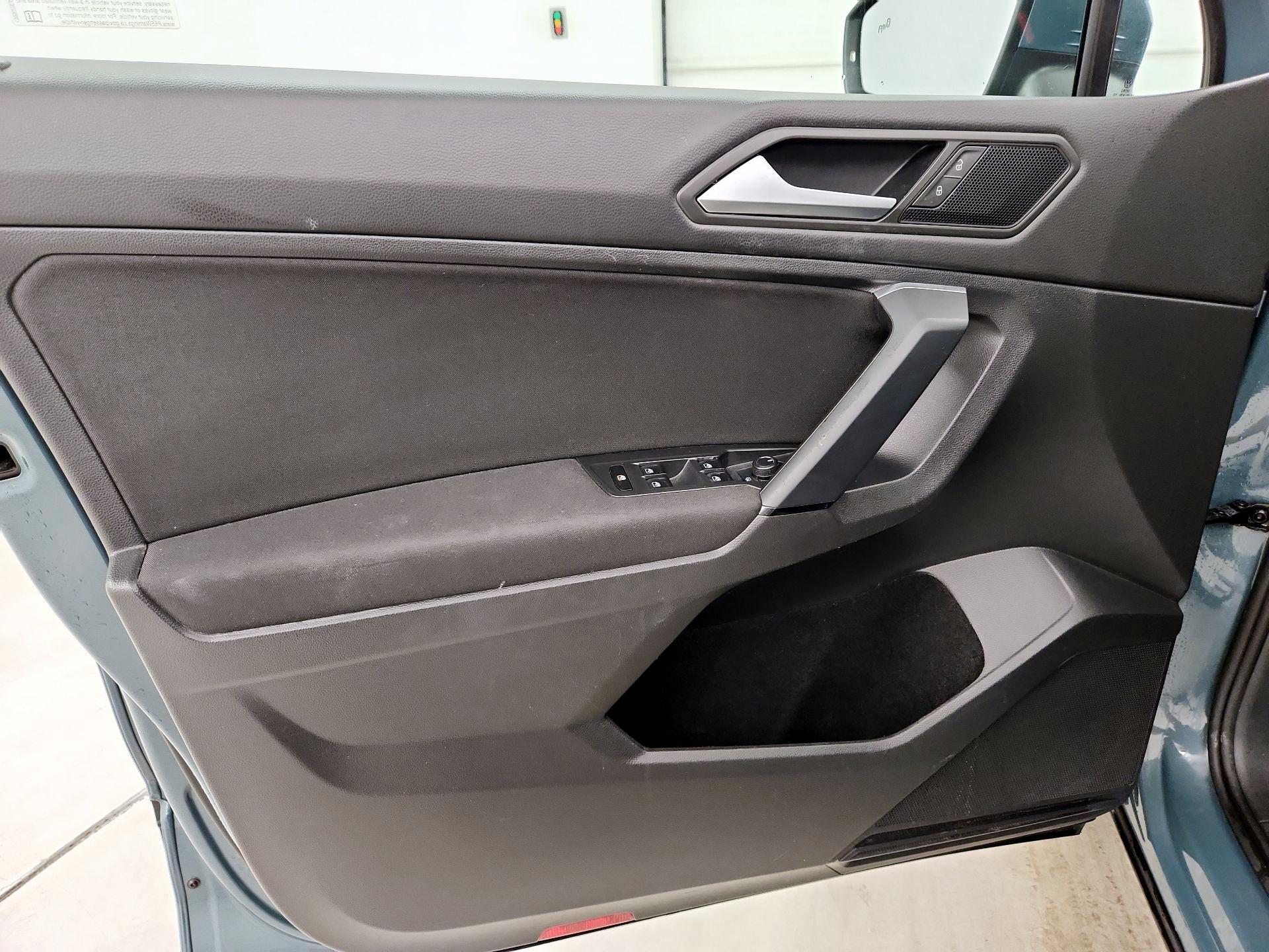 Thumbnail: 2019 Volkswagen Tiguan - 12