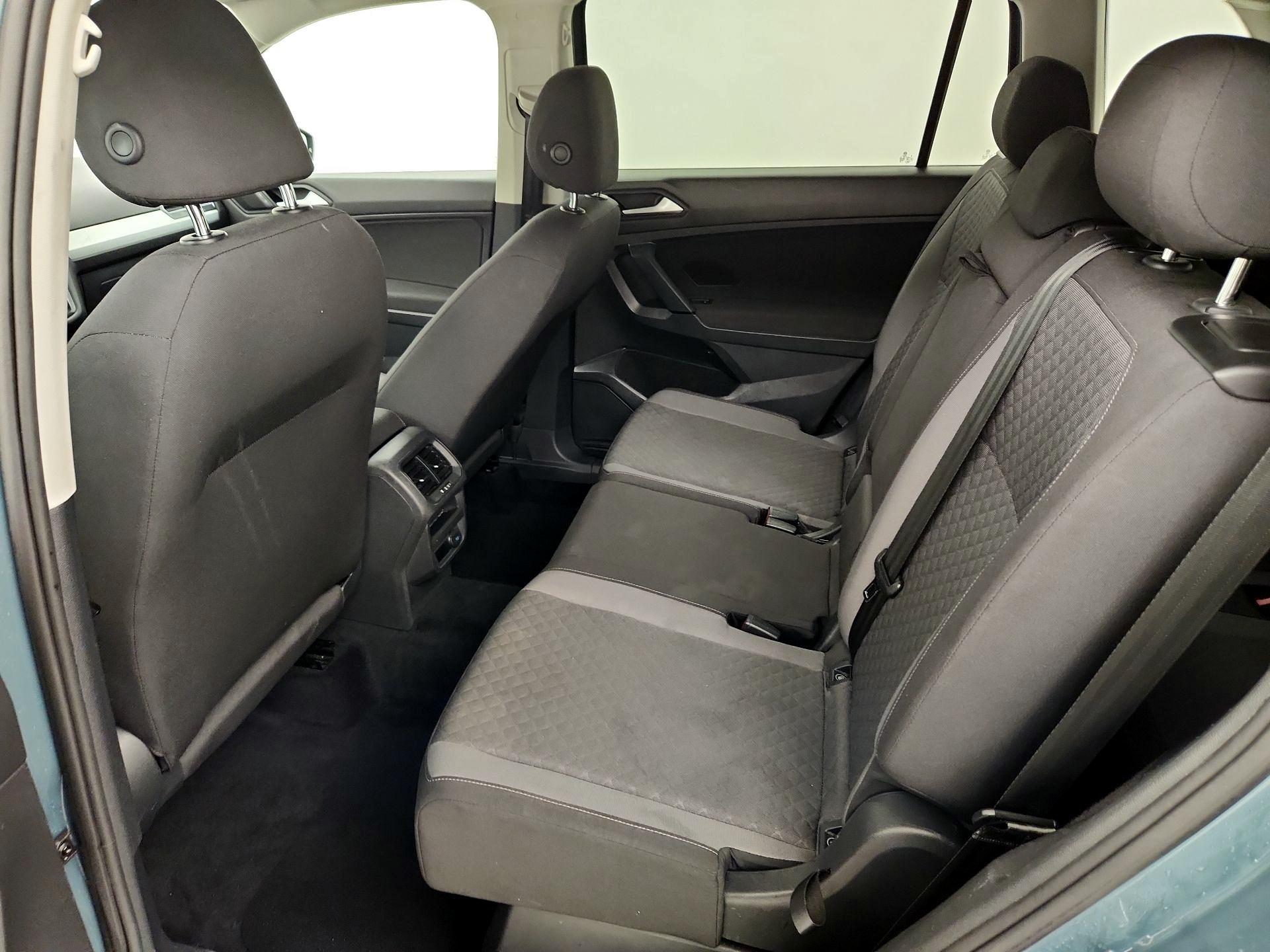 Thumbnail: 2019 Volkswagen Tiguan - 19