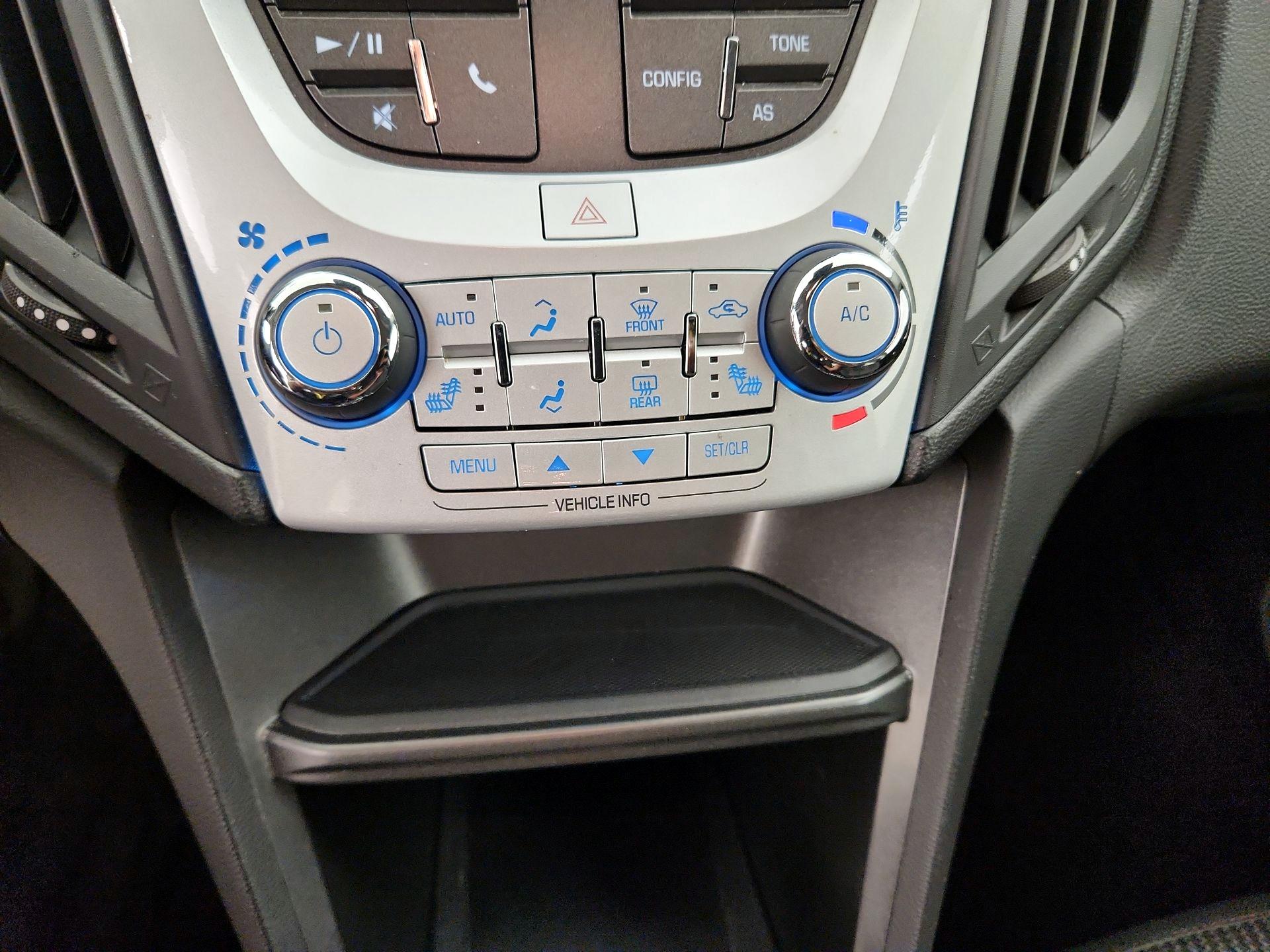 Thumbnail: 2016 Chevrolet Equinox - 16
