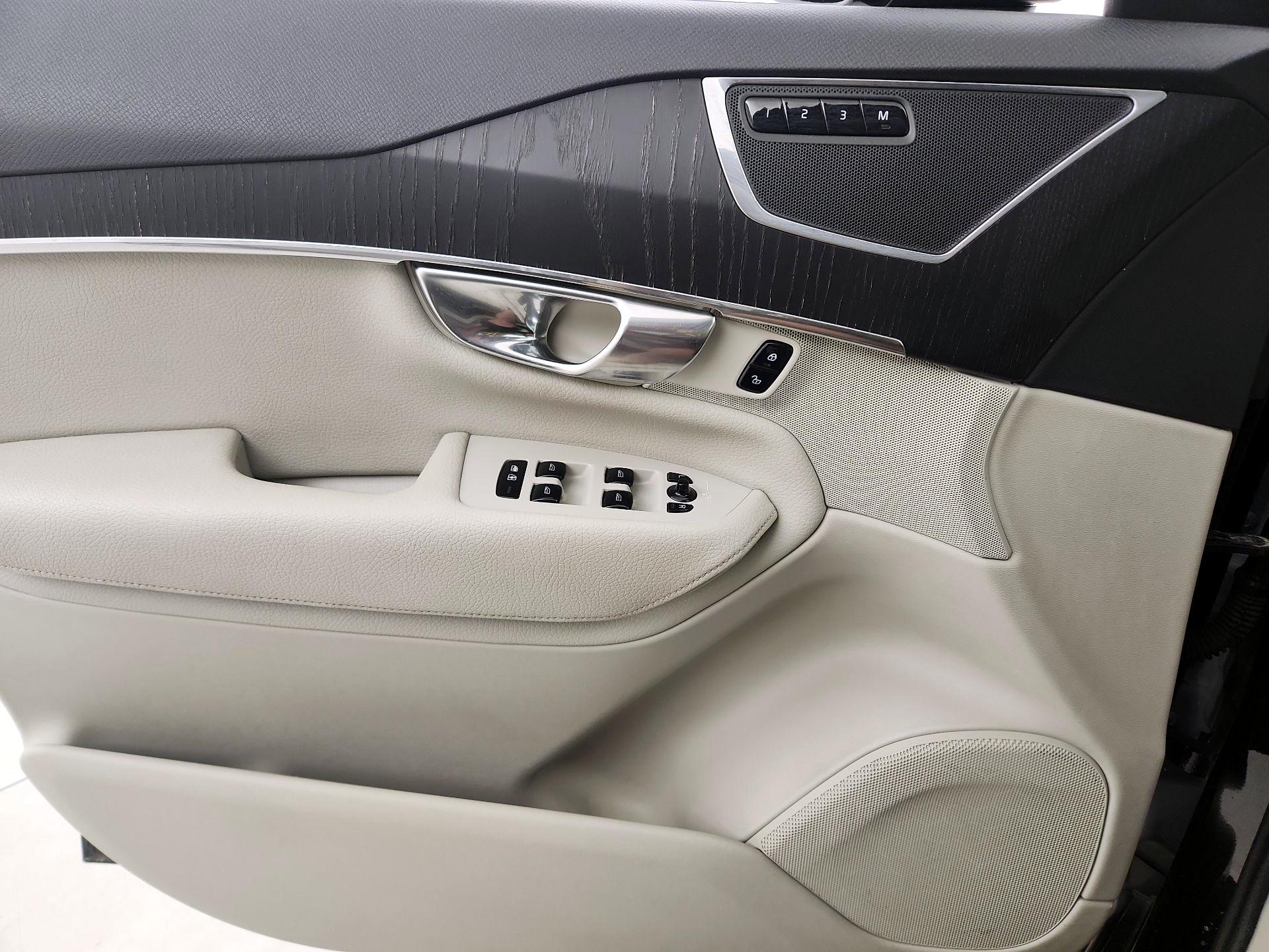 Thumbnail: 2020 Volvo XC90 - 12