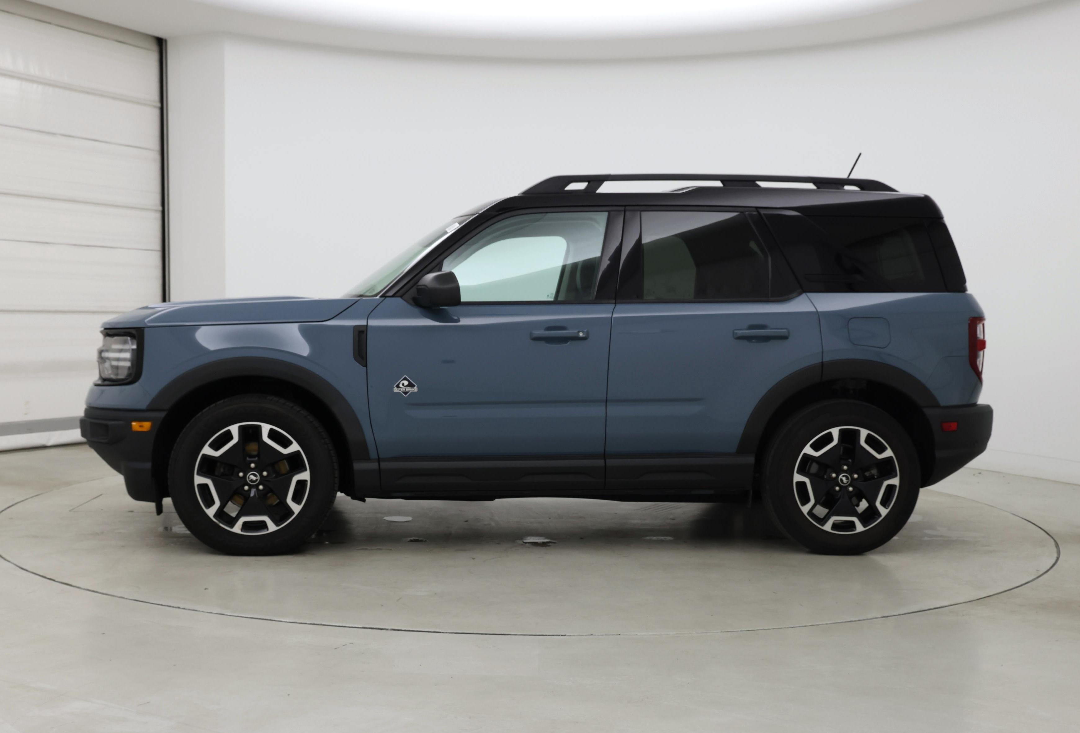 Thumbnail: 2022 Ford Bronco Sport - 3