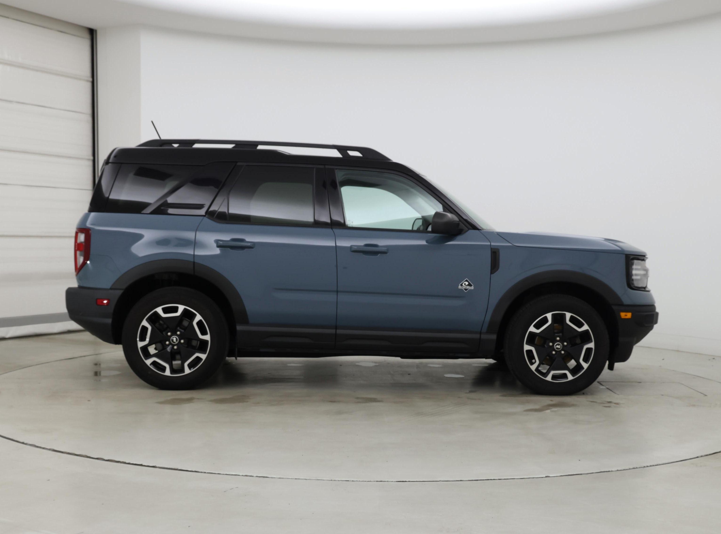 Thumbnail: 2022 Ford Bronco Sport - 7