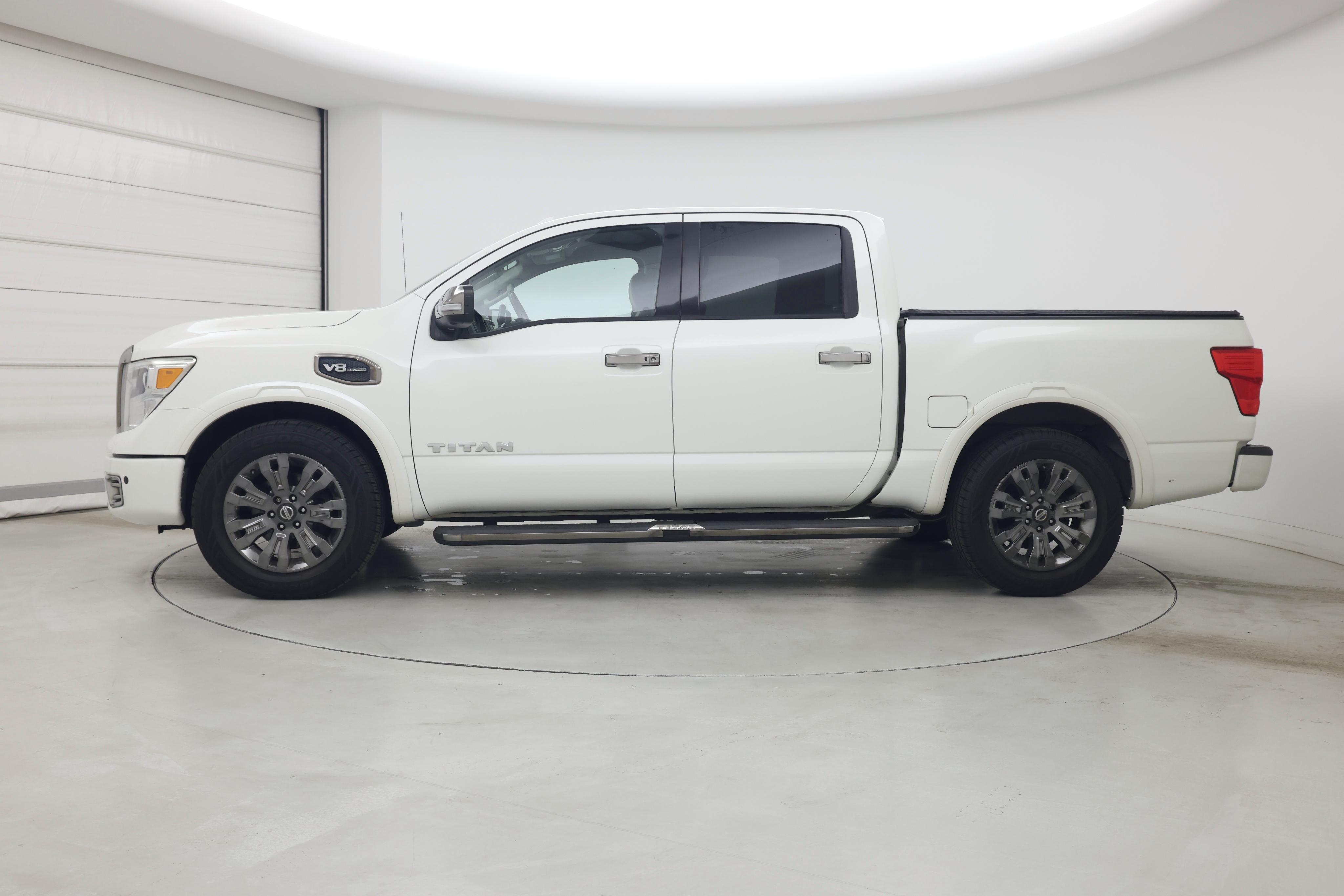 Thumbnail: 2017 Nissan Titan - 3