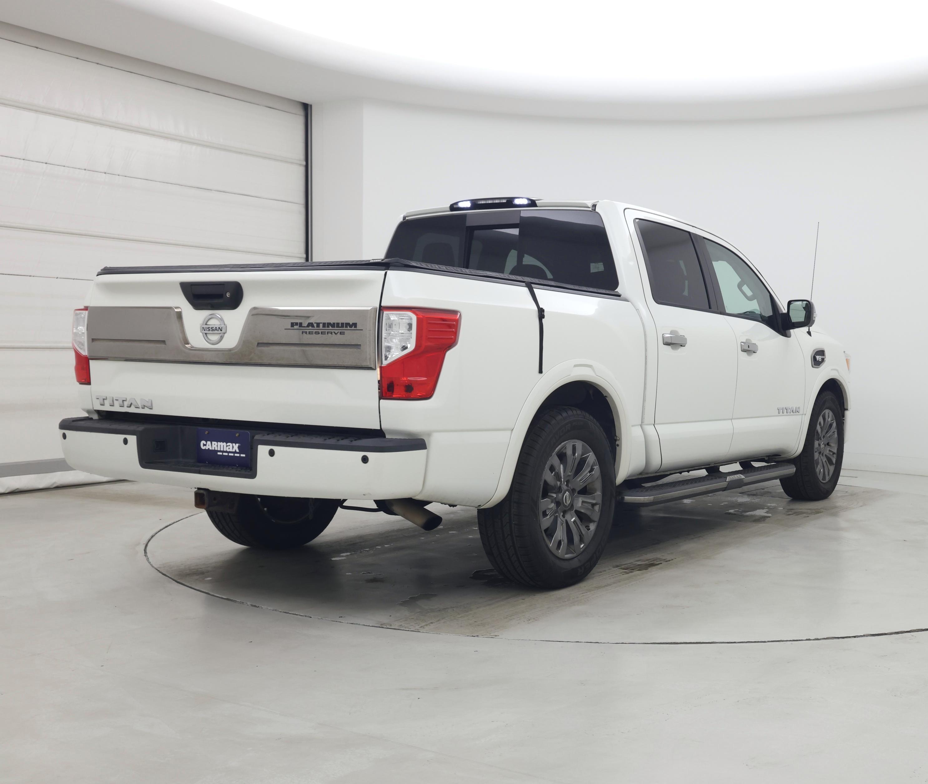 Thumbnail: 2017 Nissan Titan - 8
