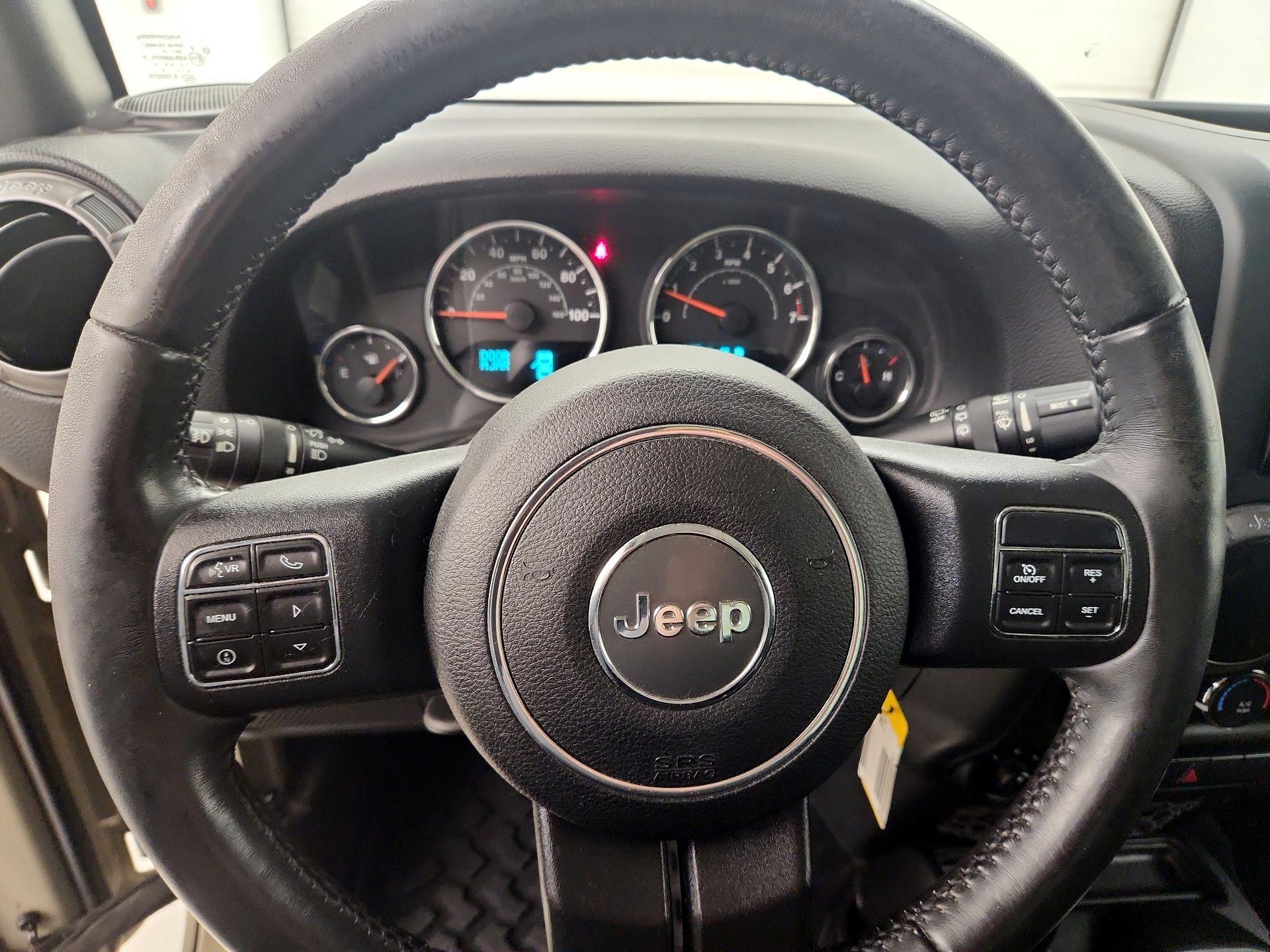 Thumbnail: 2017 Jeep Wrangler - 10