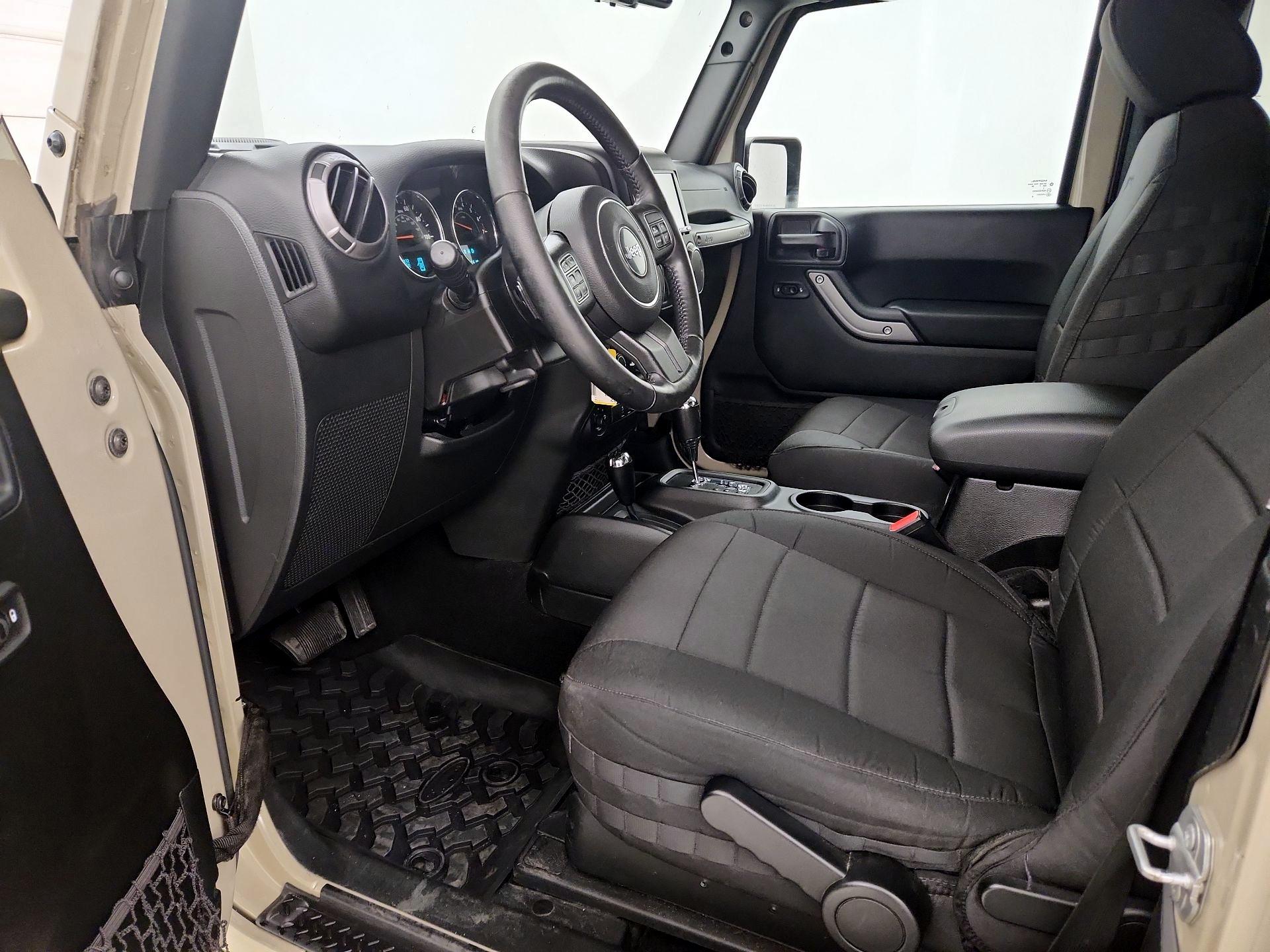 Thumbnail: 2017 Jeep Wrangler - 11