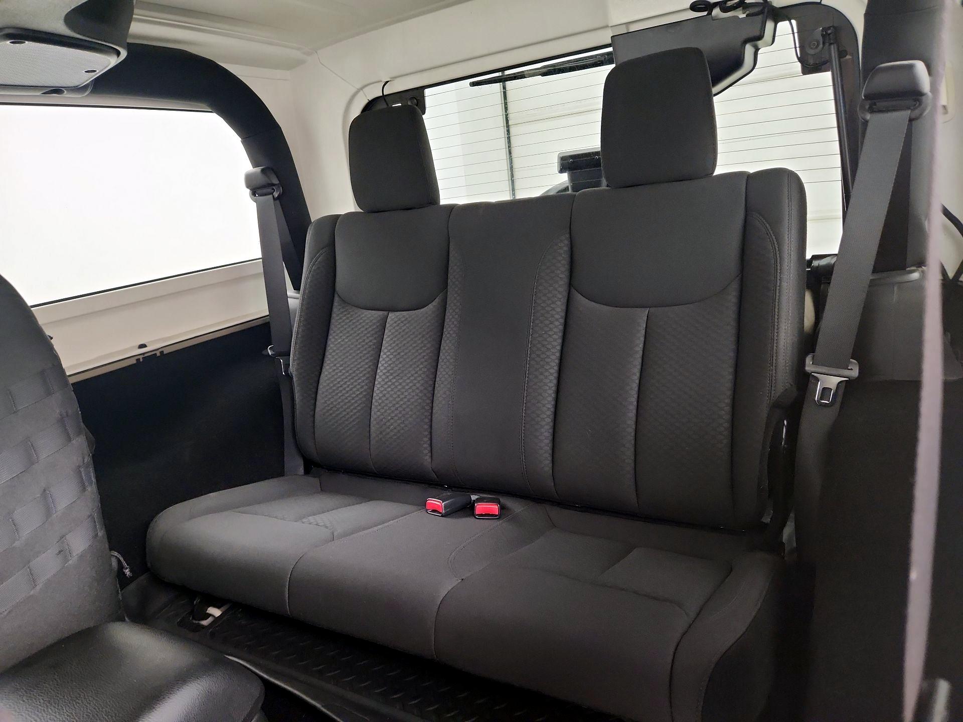 Thumbnail: 2017 Jeep Wrangler - 18