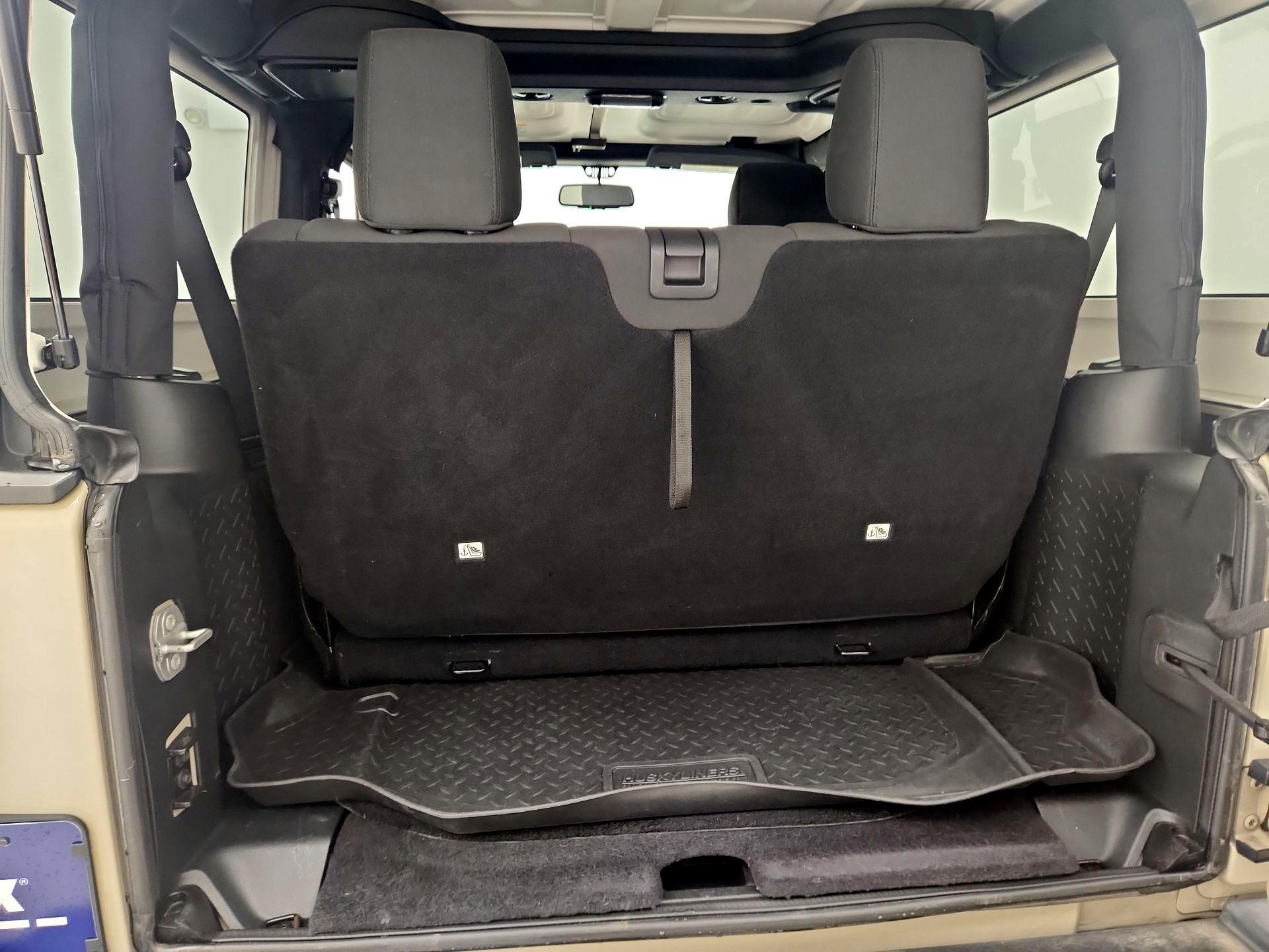 Thumbnail: 2017 Jeep Wrangler - 19