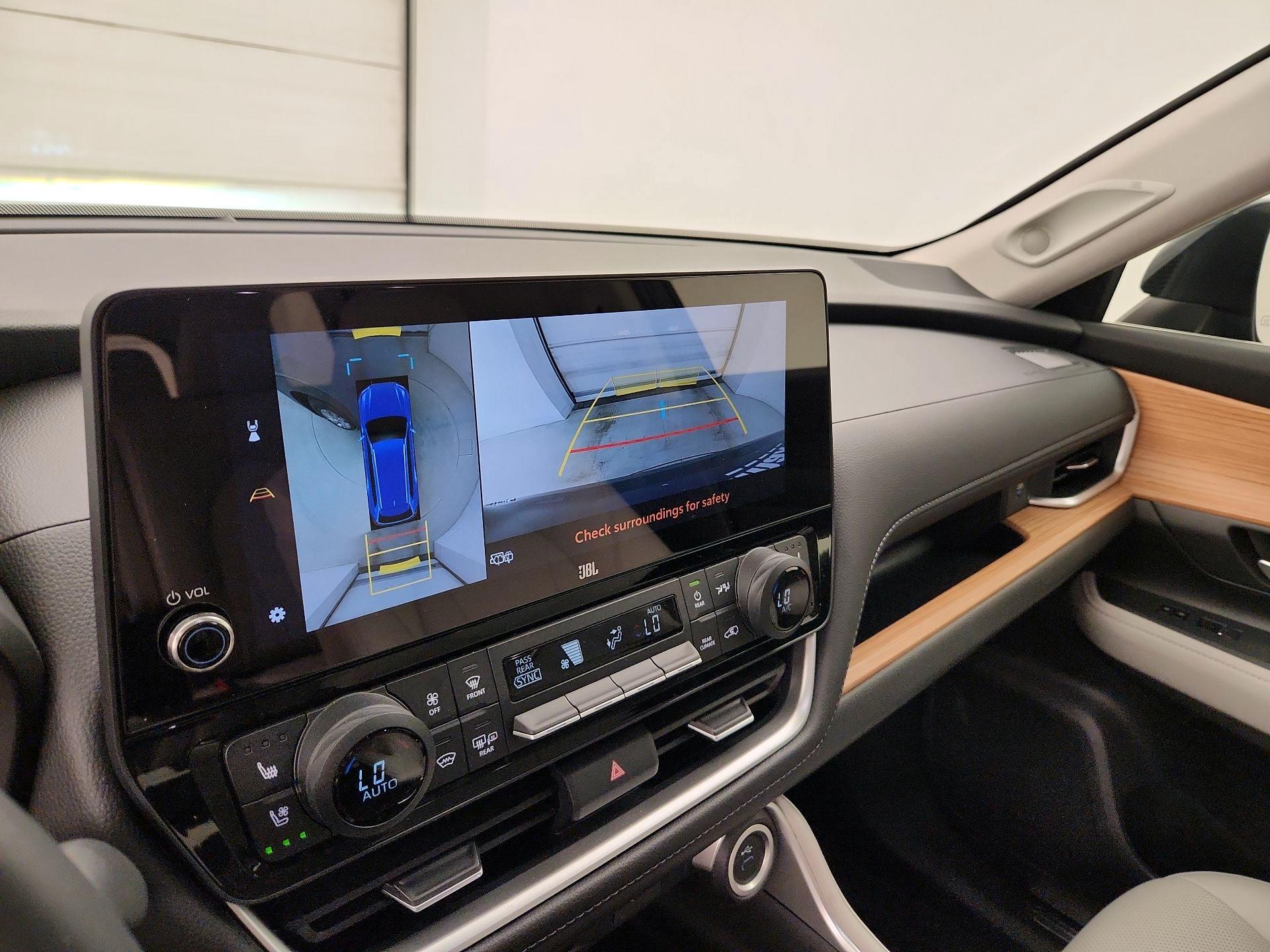 Thumbnail: 2026 Toyota Highlander - 14