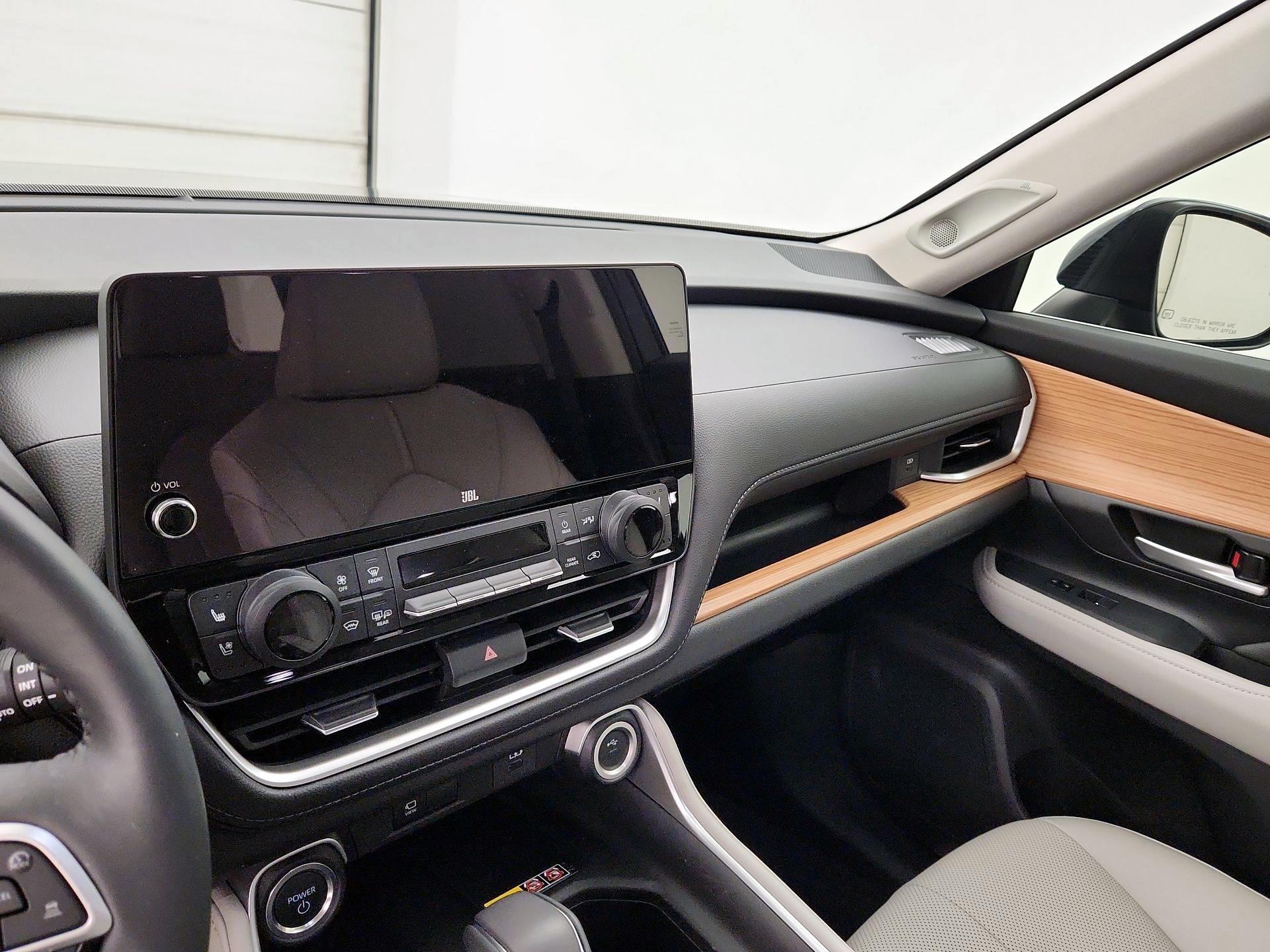 Thumbnail: 2026 Toyota Highlander - 16