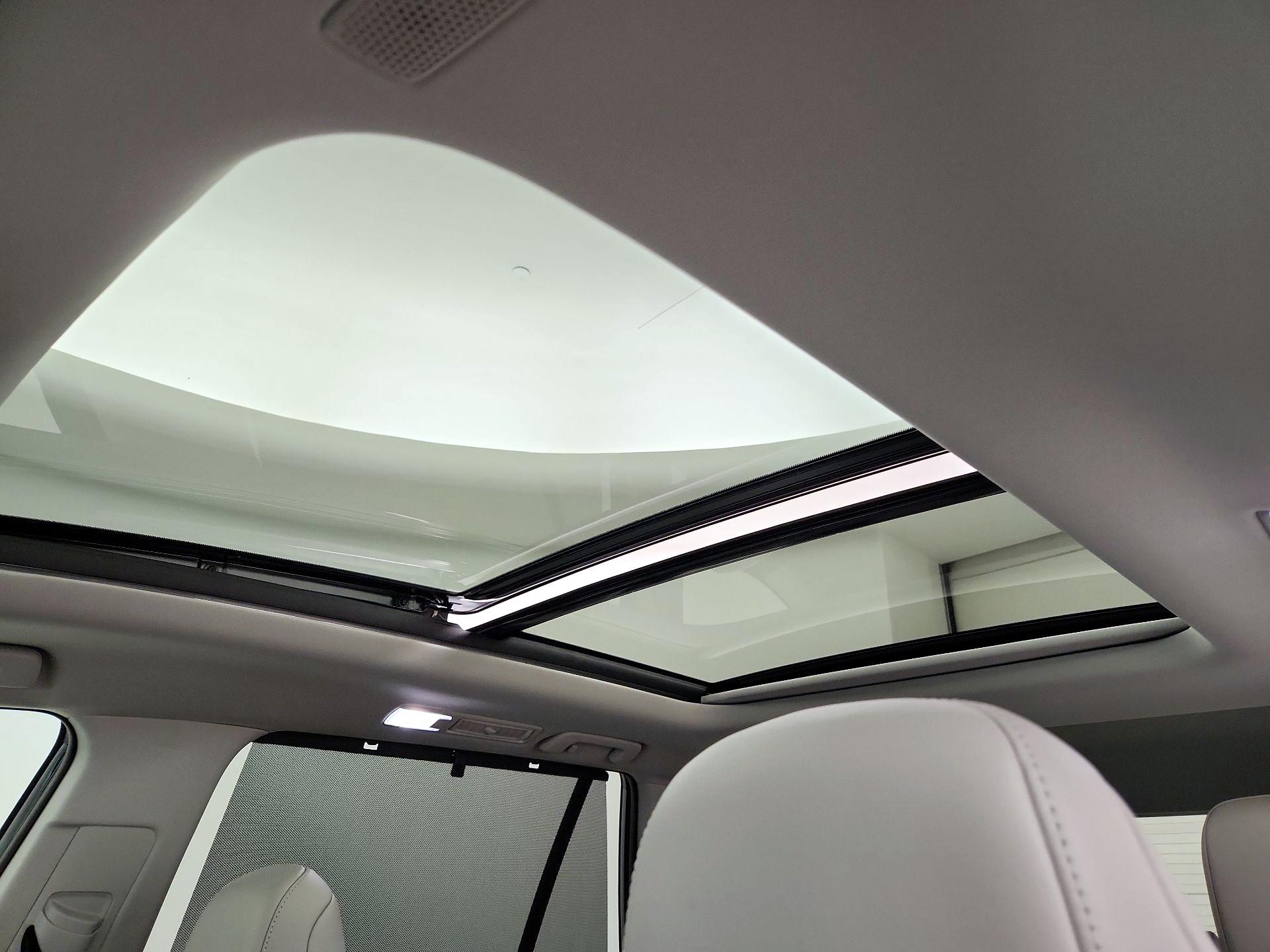 Thumbnail: 2026 Toyota Highlander - 19