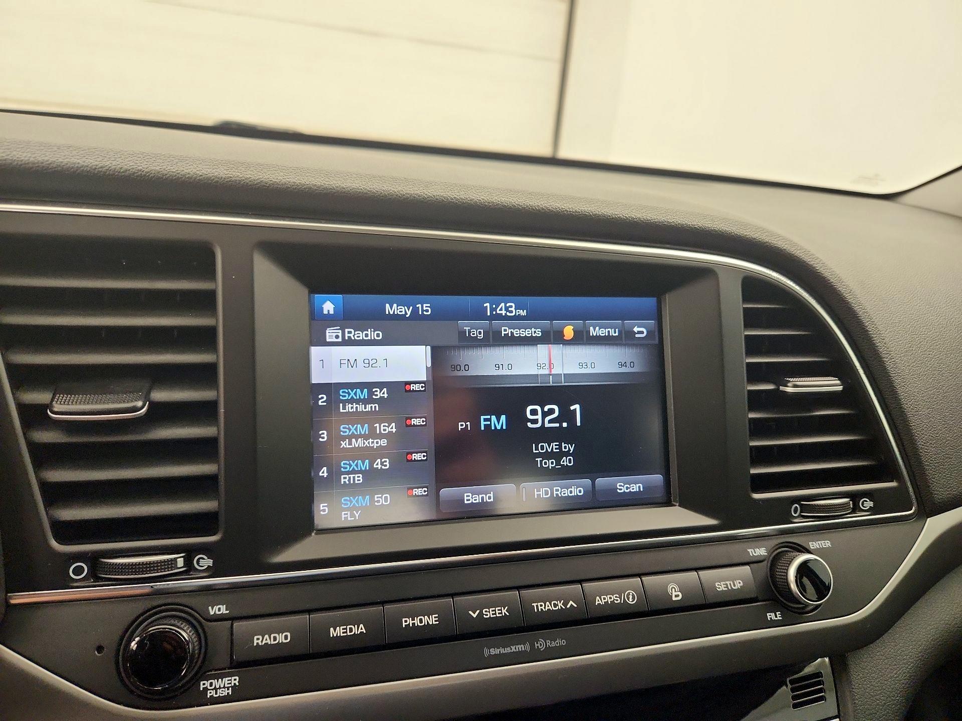 Thumbnail: 2017 Hyundai Elantra - 15