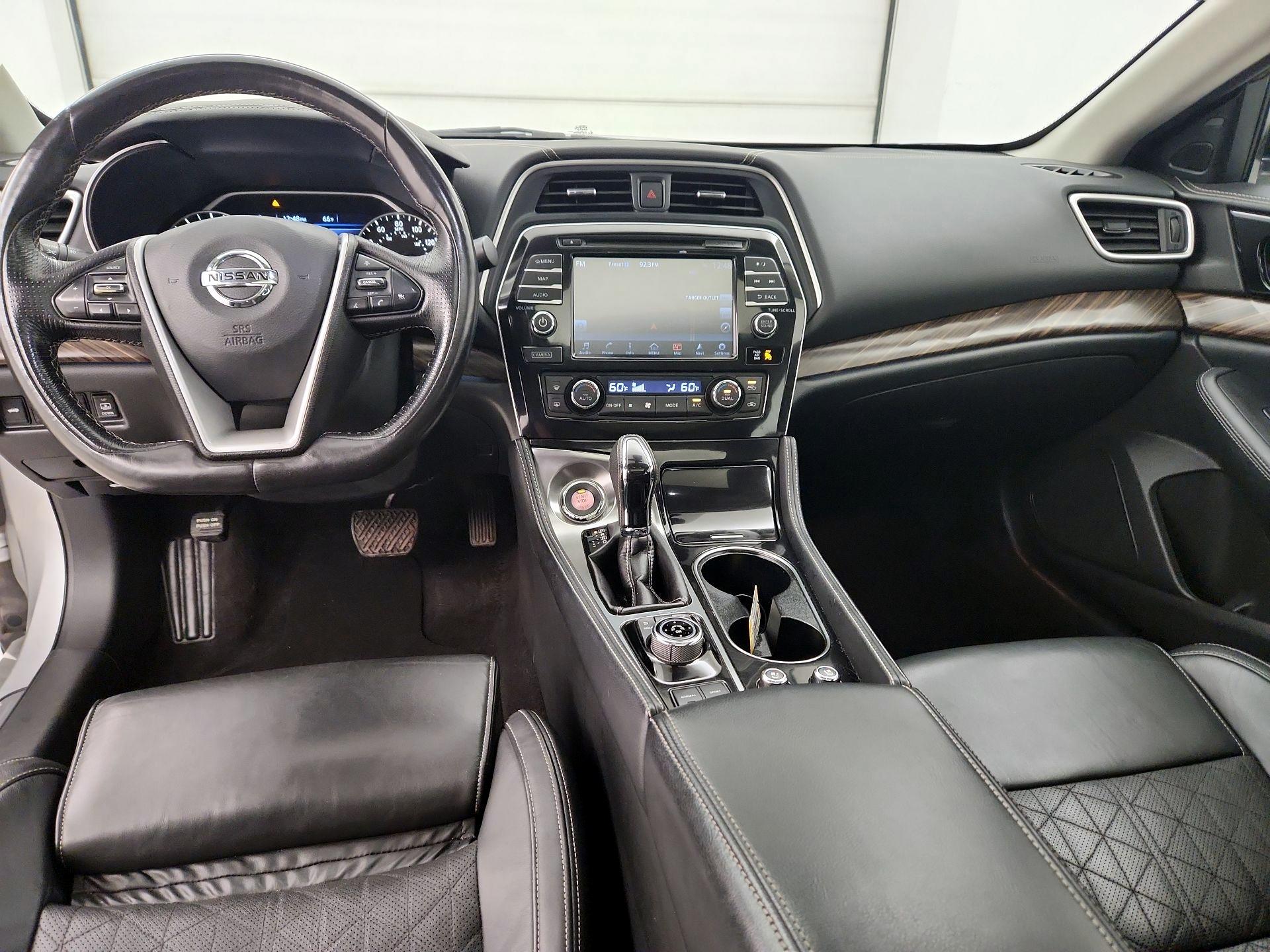 Thumbnail: 2016 Nissan Maxima - 9