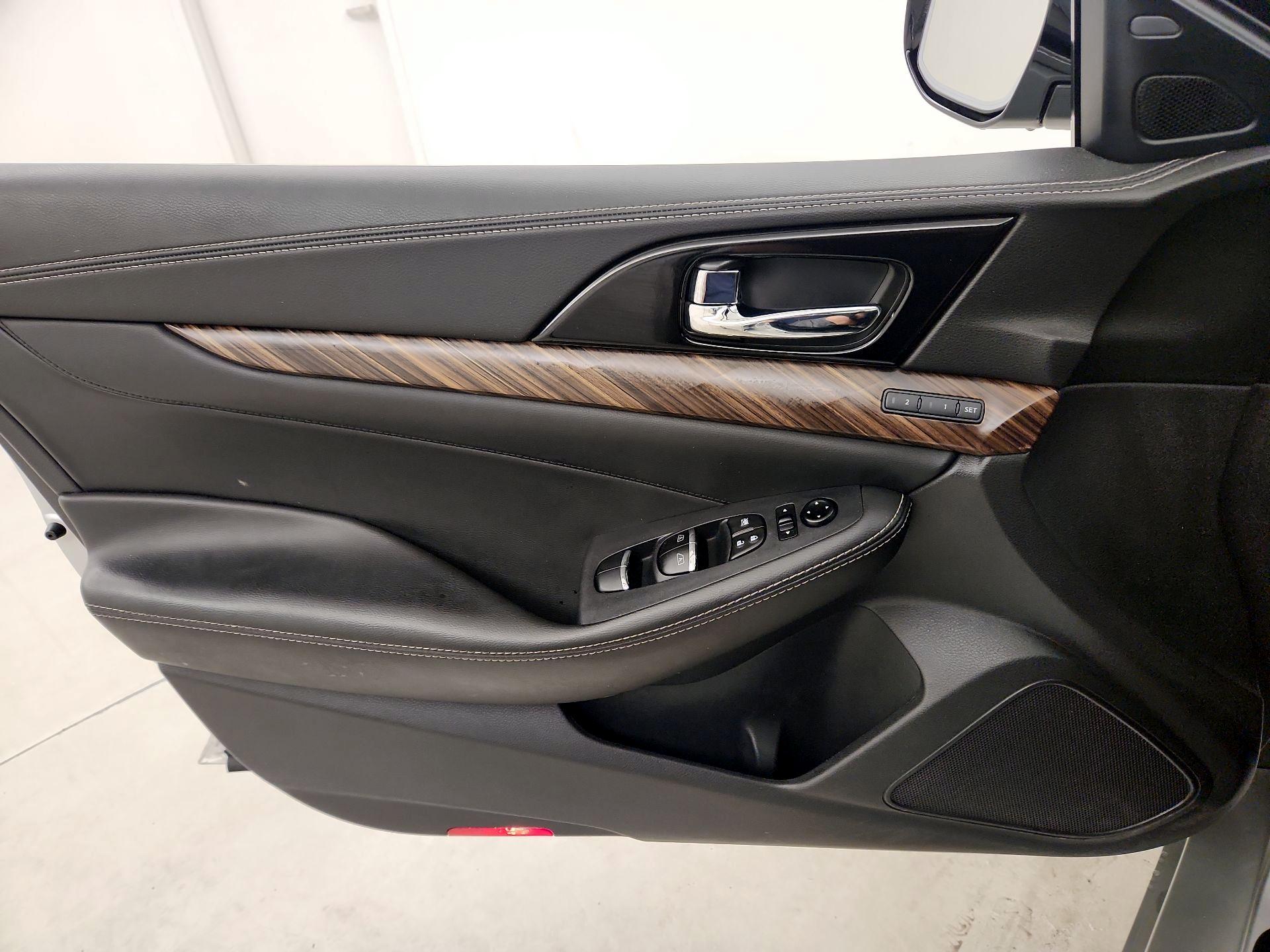 Thumbnail: 2016 Nissan Maxima - 12
