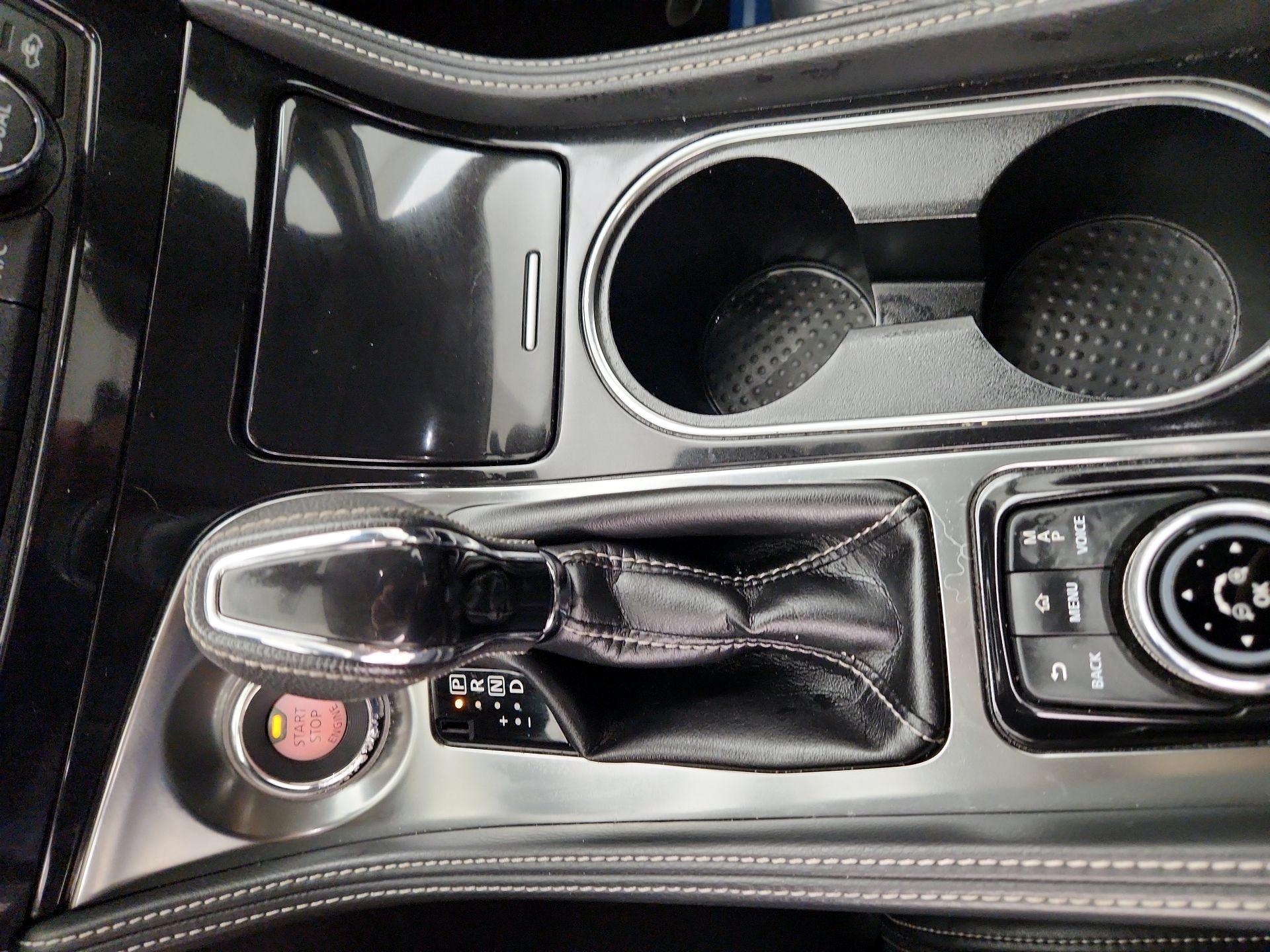 Thumbnail: 2016 Nissan Maxima - 18