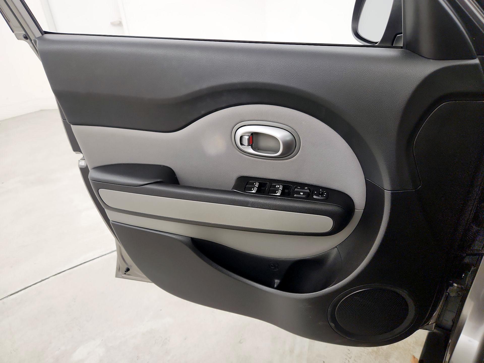 Thumbnail: 2018 Kia Soul - 12