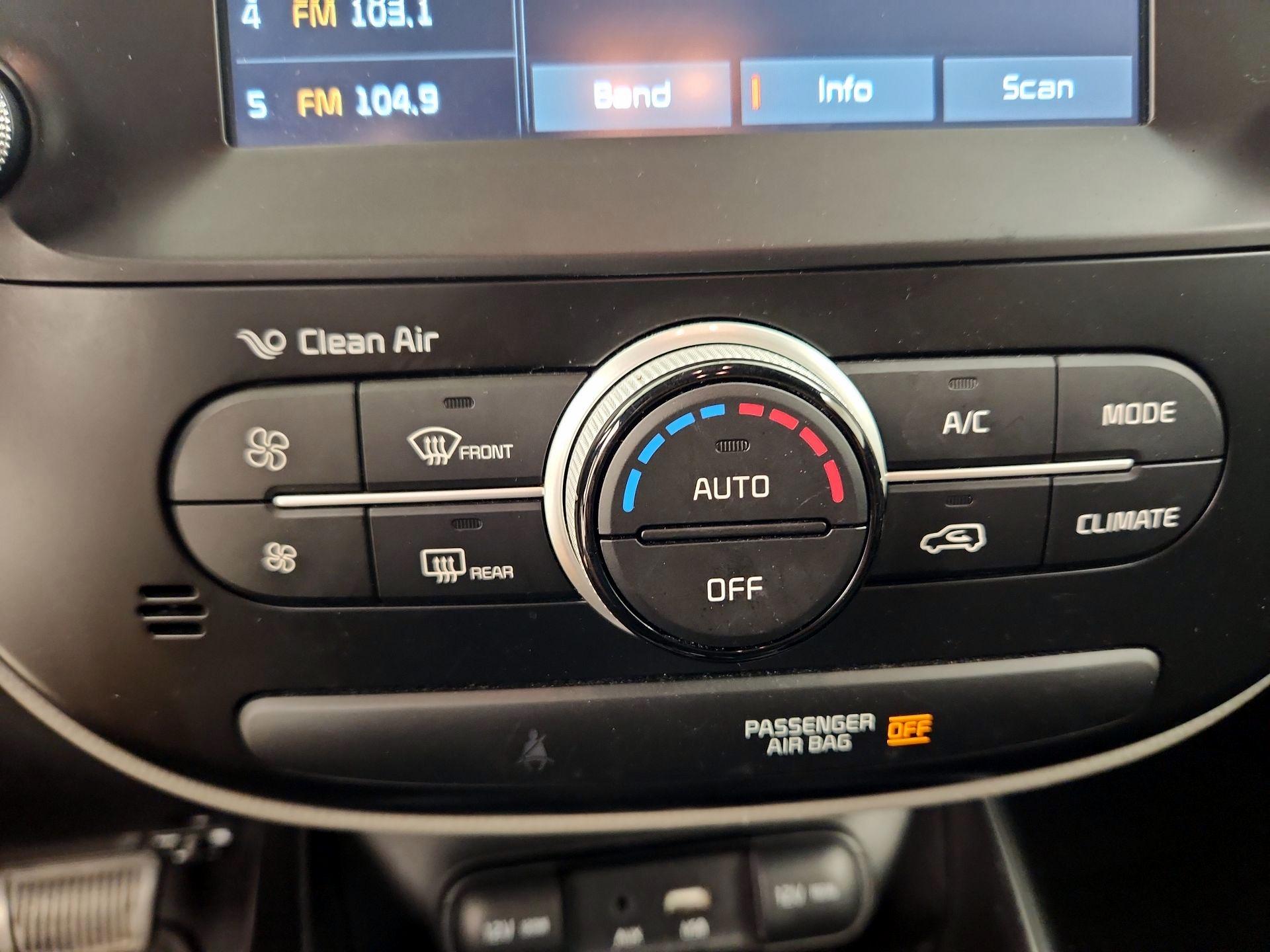 Thumbnail: 2018 Kia Soul - 16