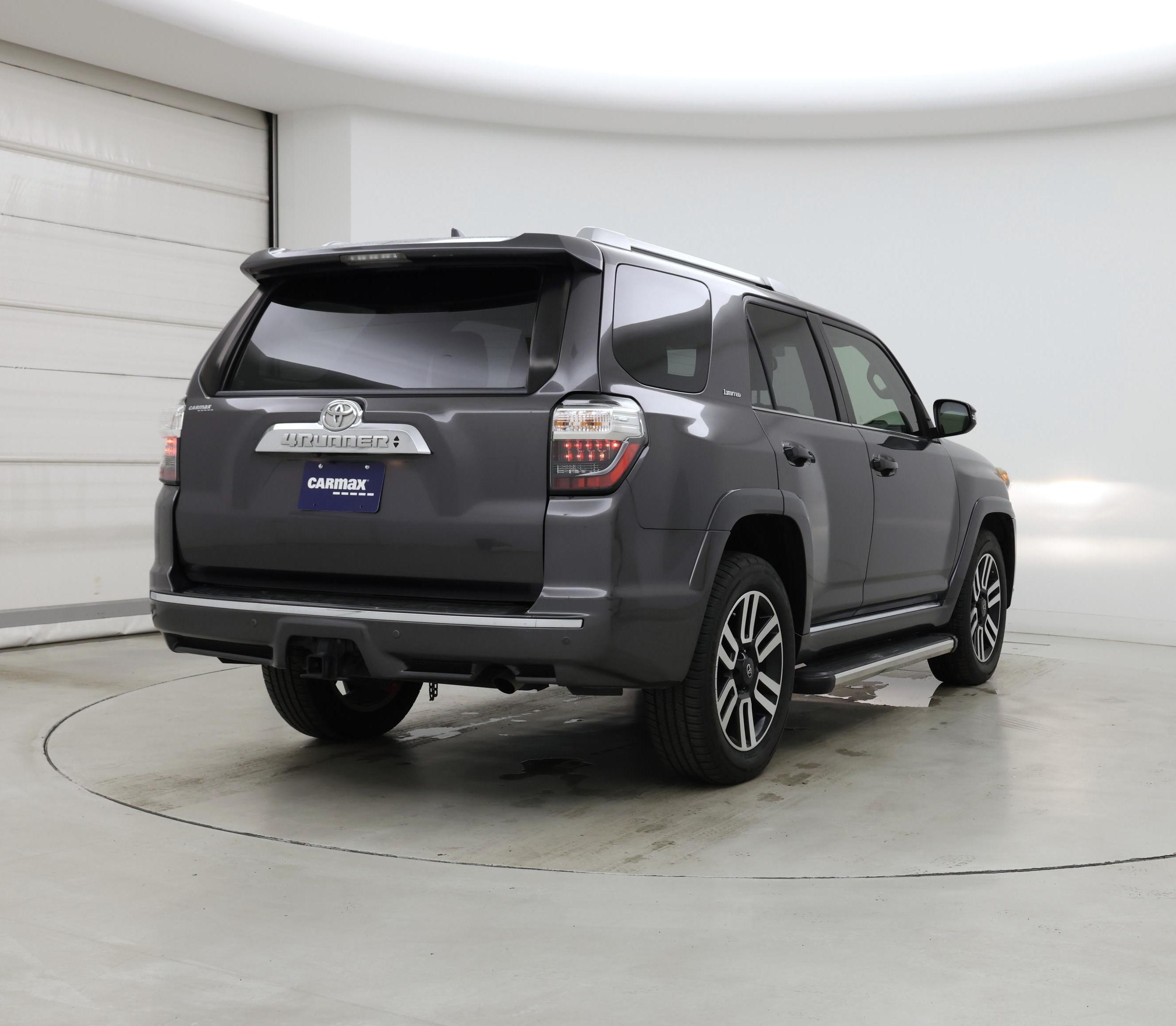 Thumbnail: 2017 Toyota 4Runner - 8