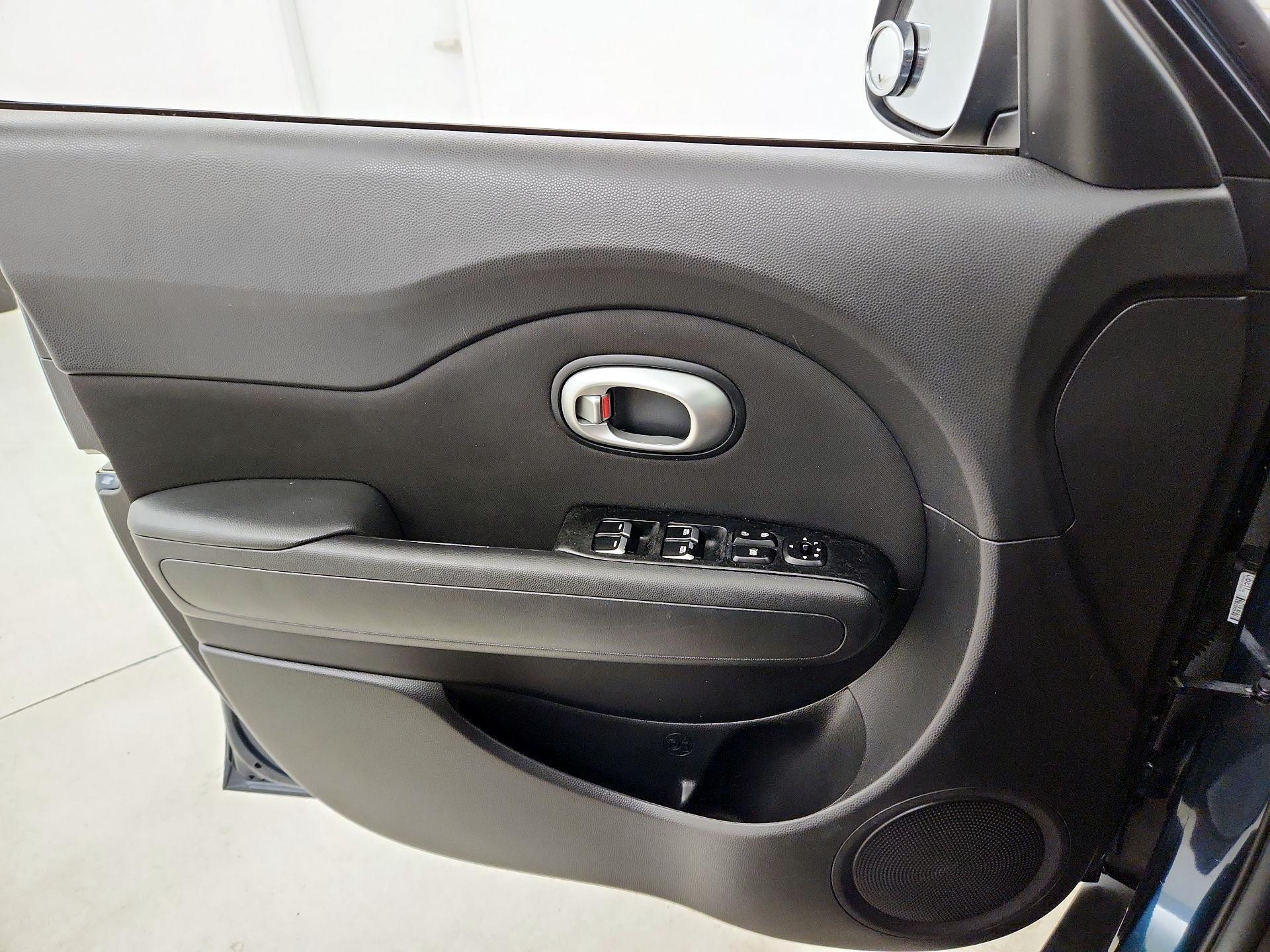 Thumbnail: 2018 Kia Soul - 12