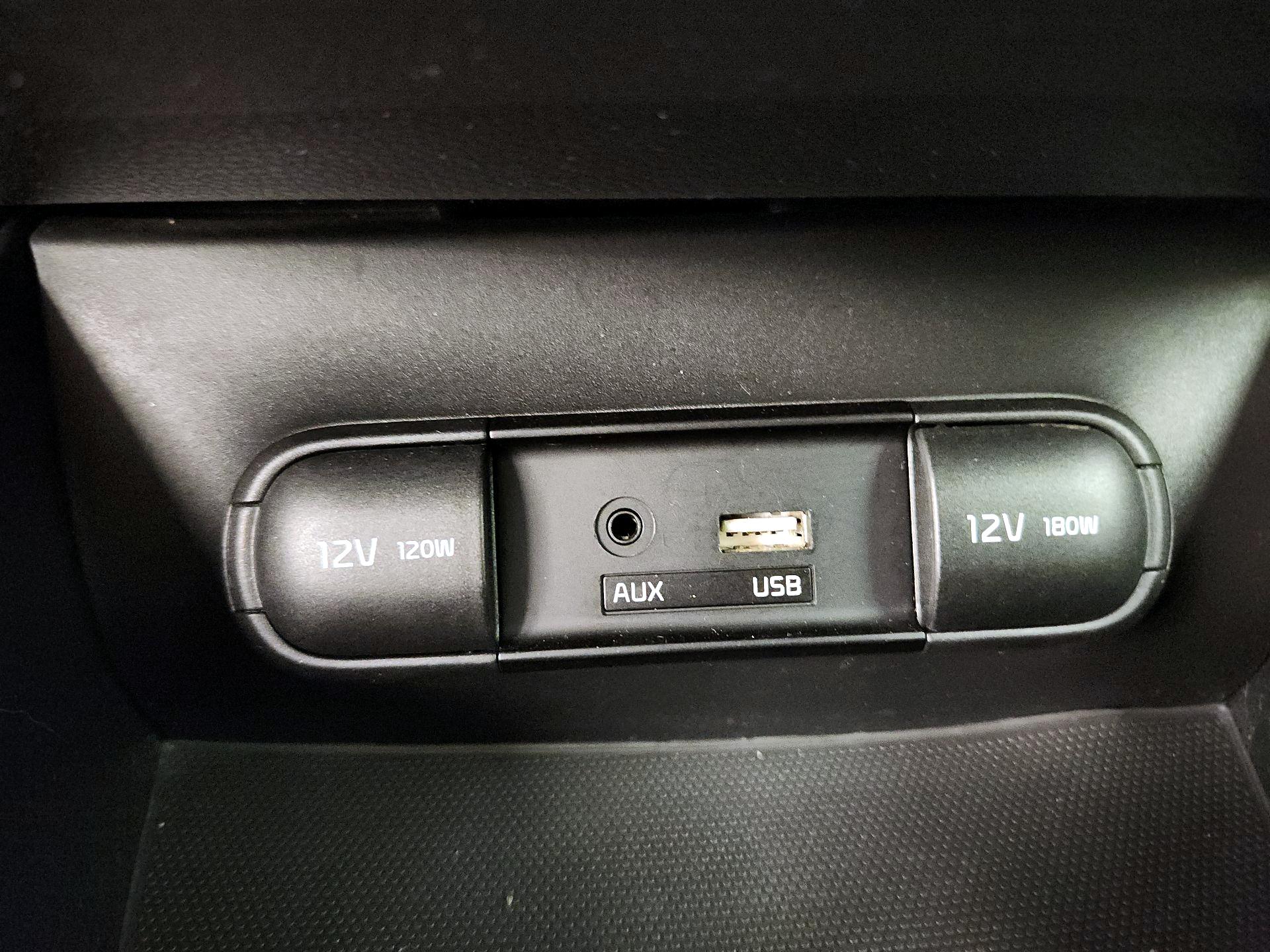 Thumbnail: 2018 Kia Soul - 18