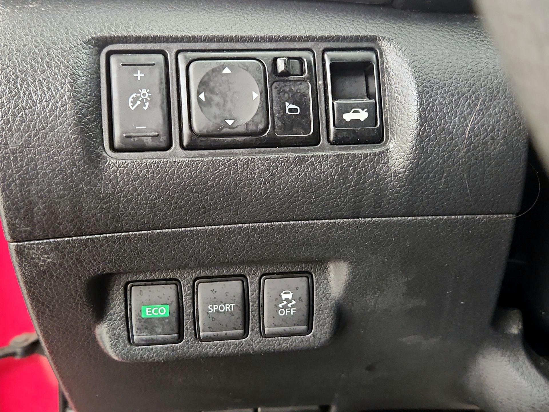 Thumbnail: 2017 Nissan Sentra - 13