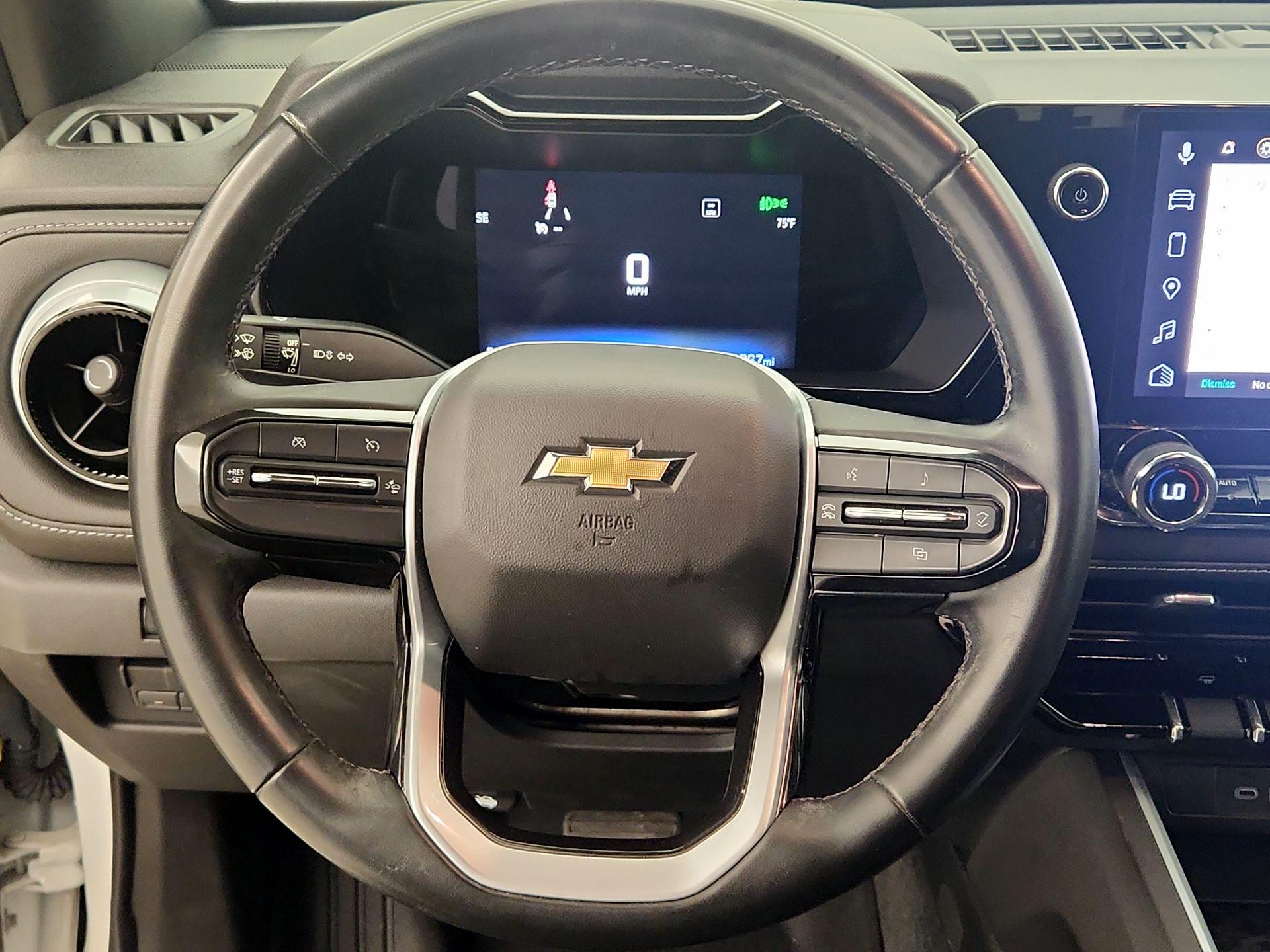 Thumbnail: 2023 Chevrolet Colorado - 10