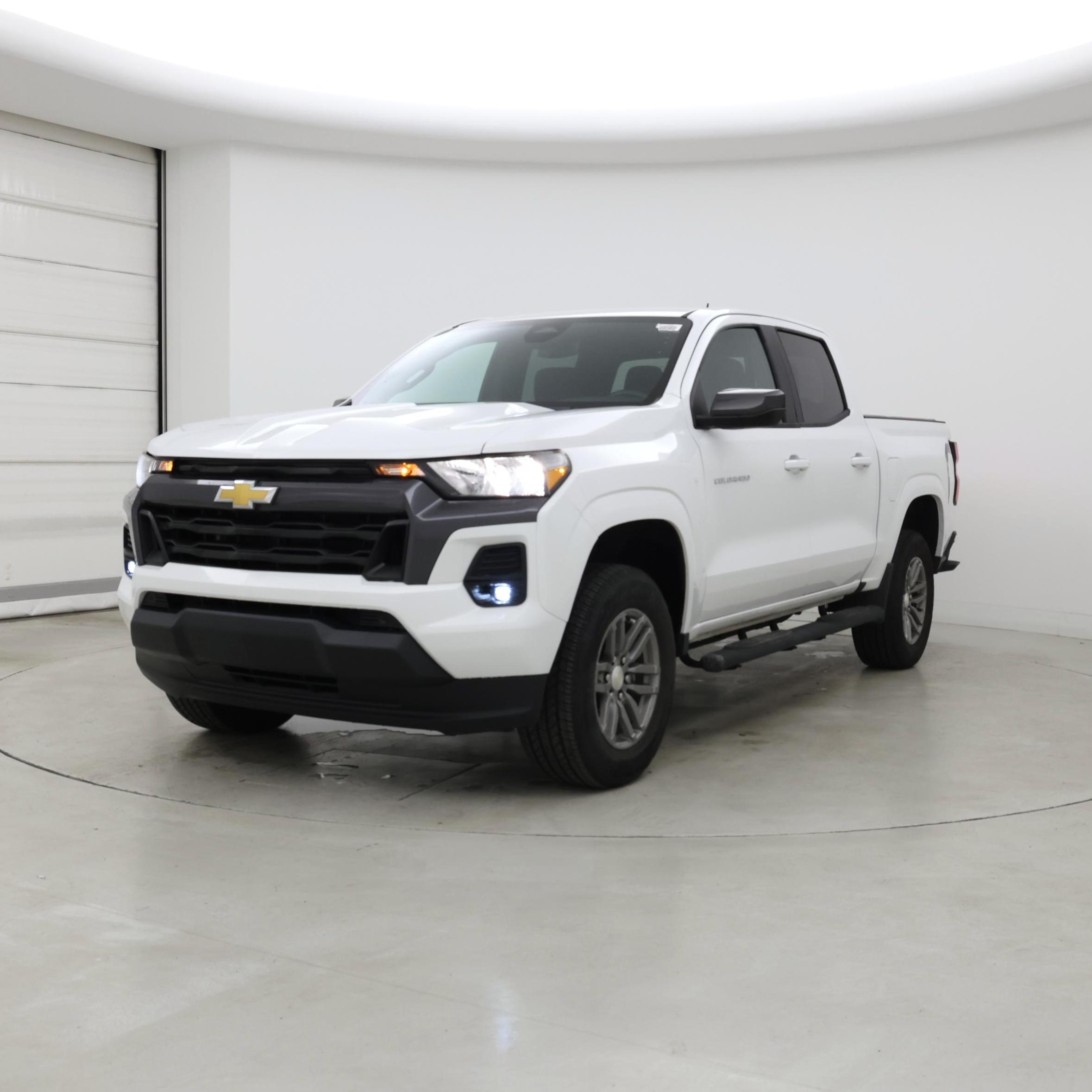 Thumbnail: 2023 Chevrolet Colorado - 4