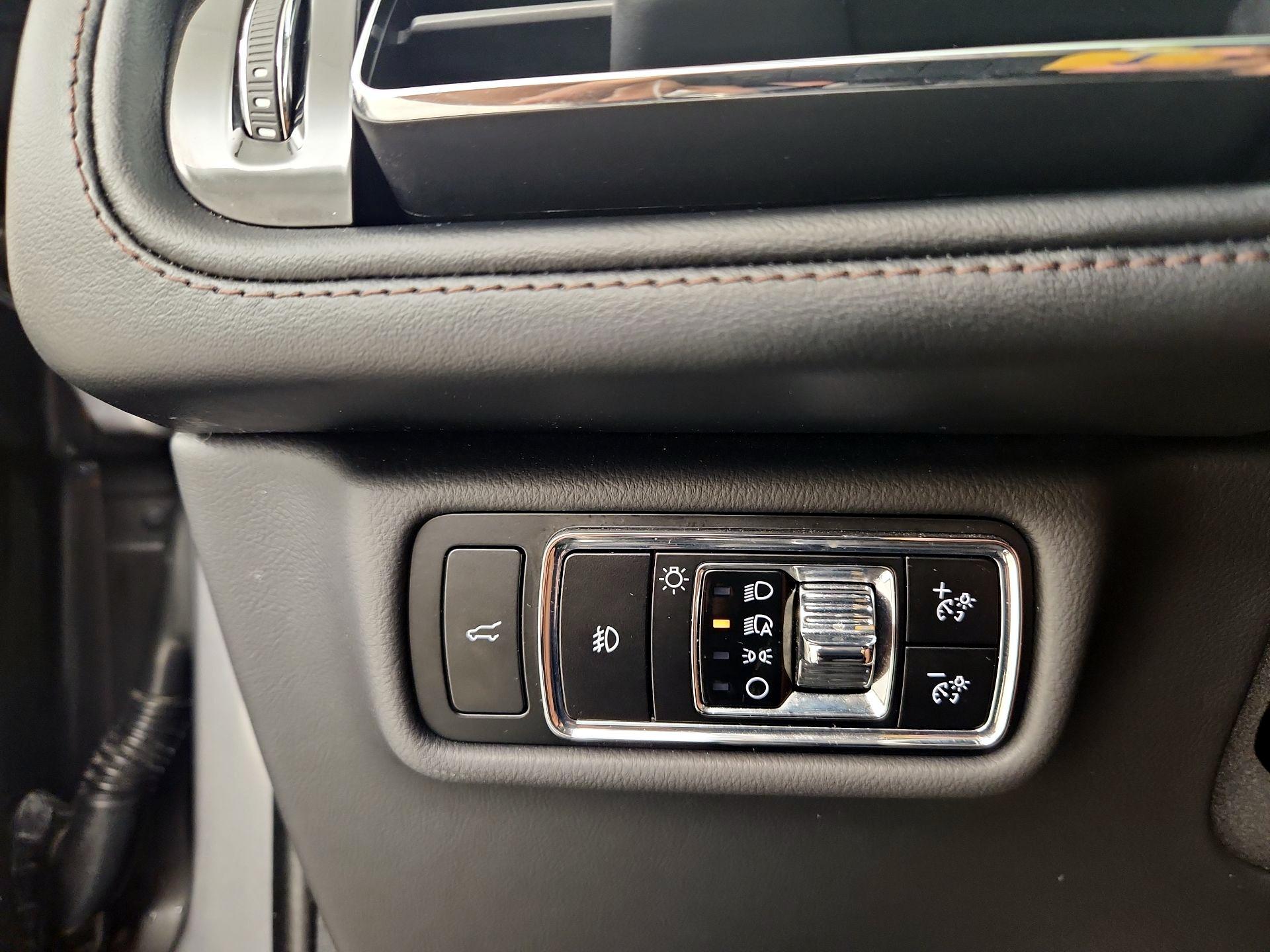 Thumbnail: 2024 Lincoln Aviator - 13