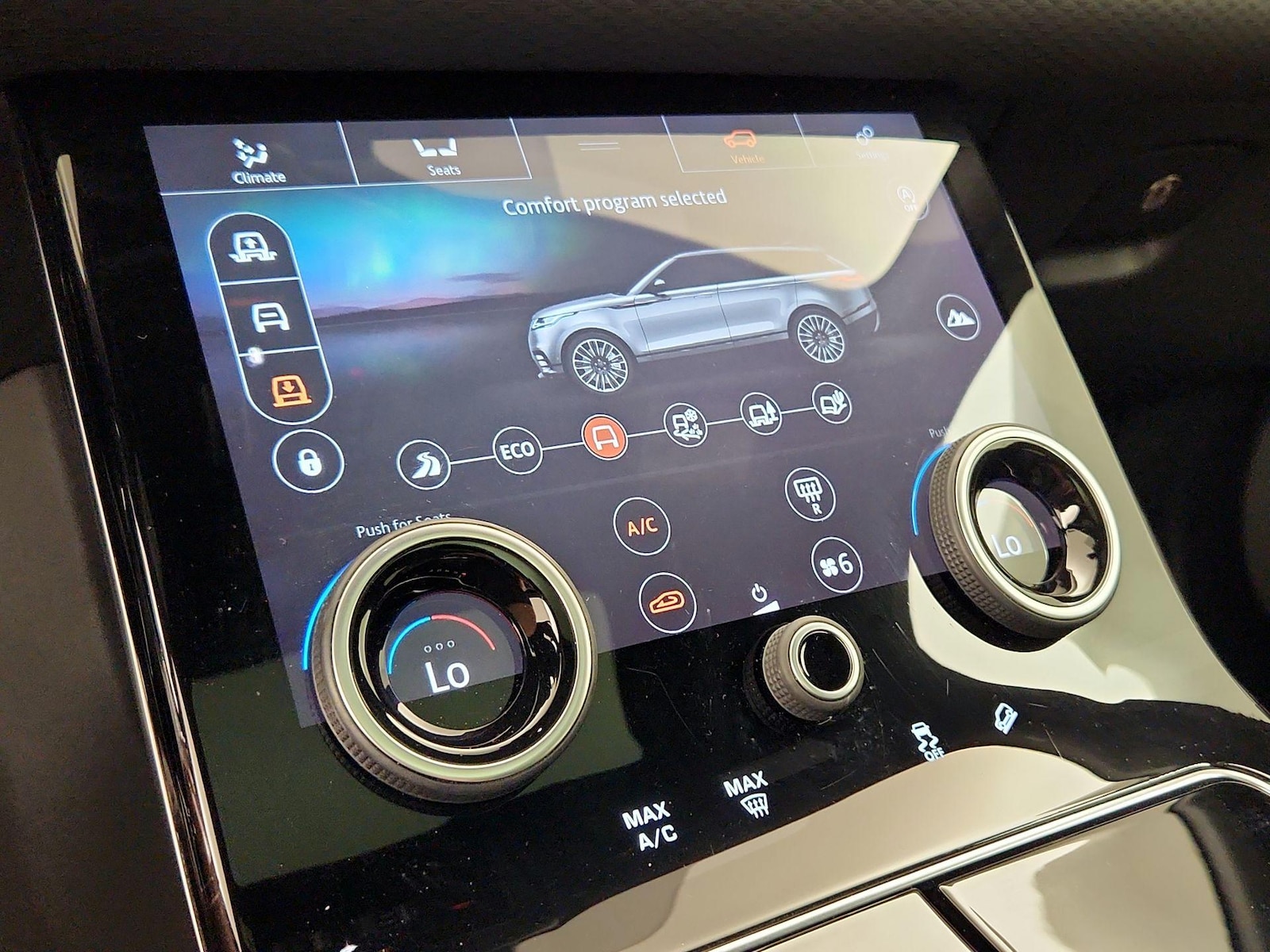 2019 Land Rover Range Rover Velar SE - Photo 18