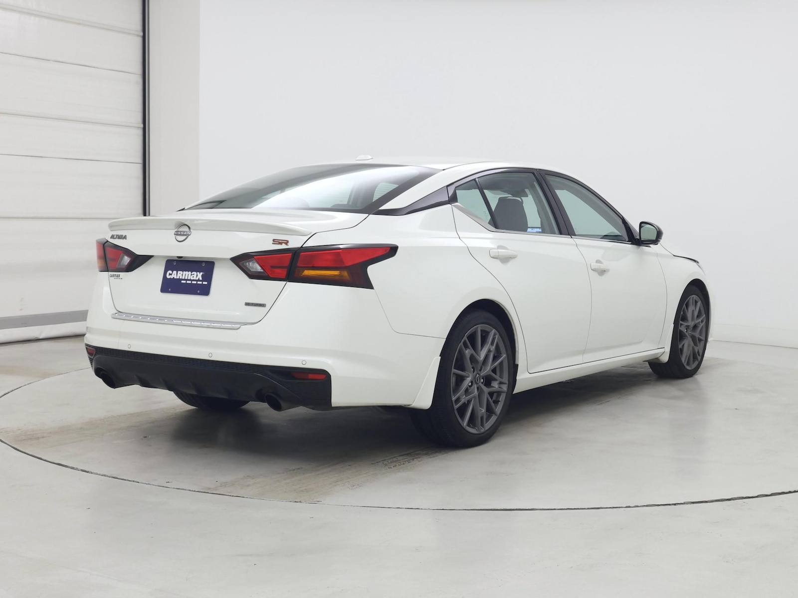 2023 Nissan Altima SR - Photo 9