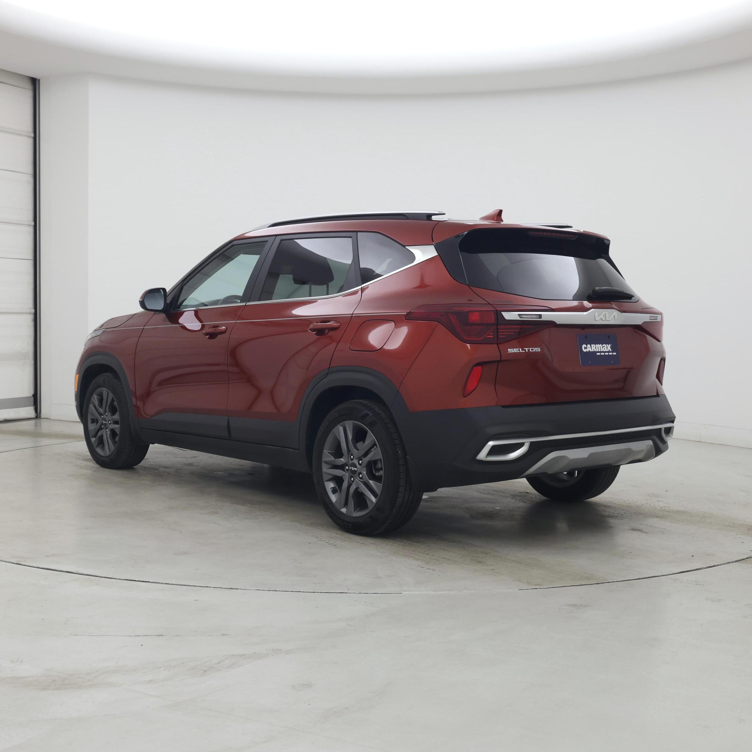 Thumbnail: 2023 Kia Seltos - 2