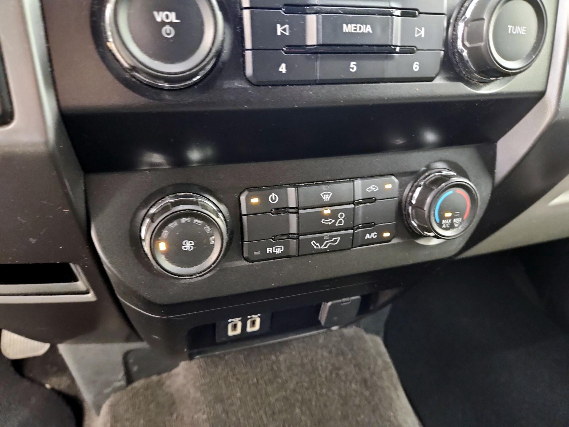 Thumbnail: 2020 Ford F-150 - 14