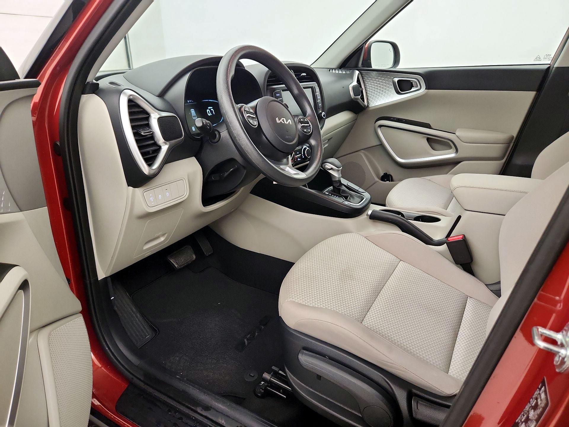 Thumbnail: 2023 Kia Soul - 11