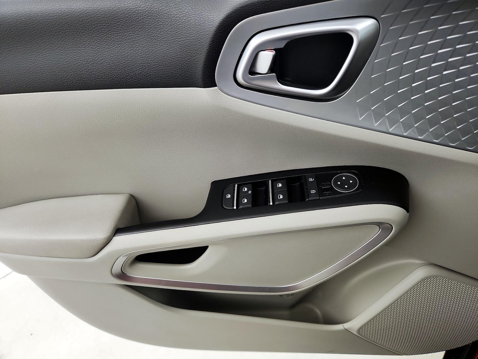 2023 Kia Soul LX - Photo 13