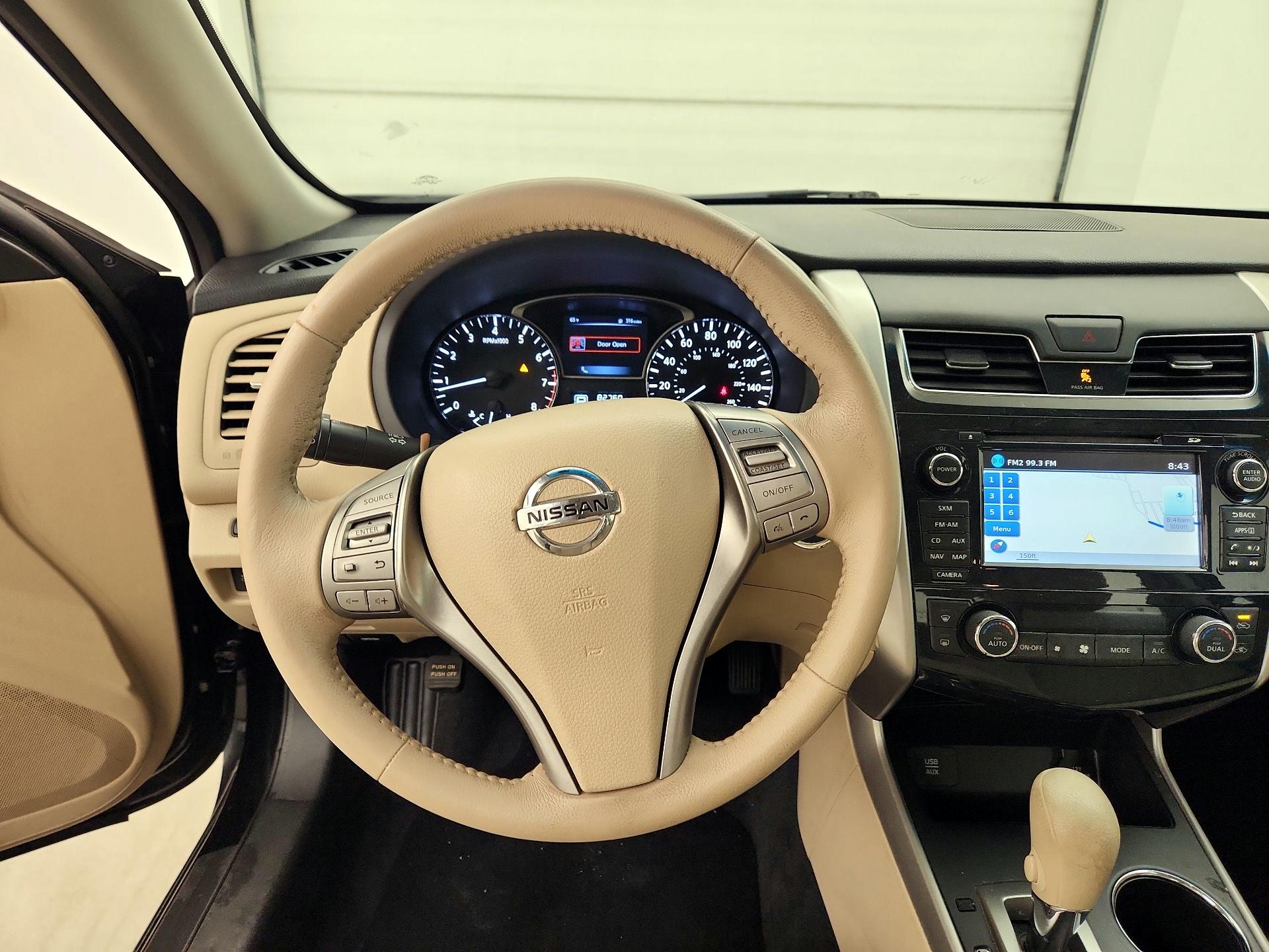 Thumbnail: 2015 Nissan Altima - 10