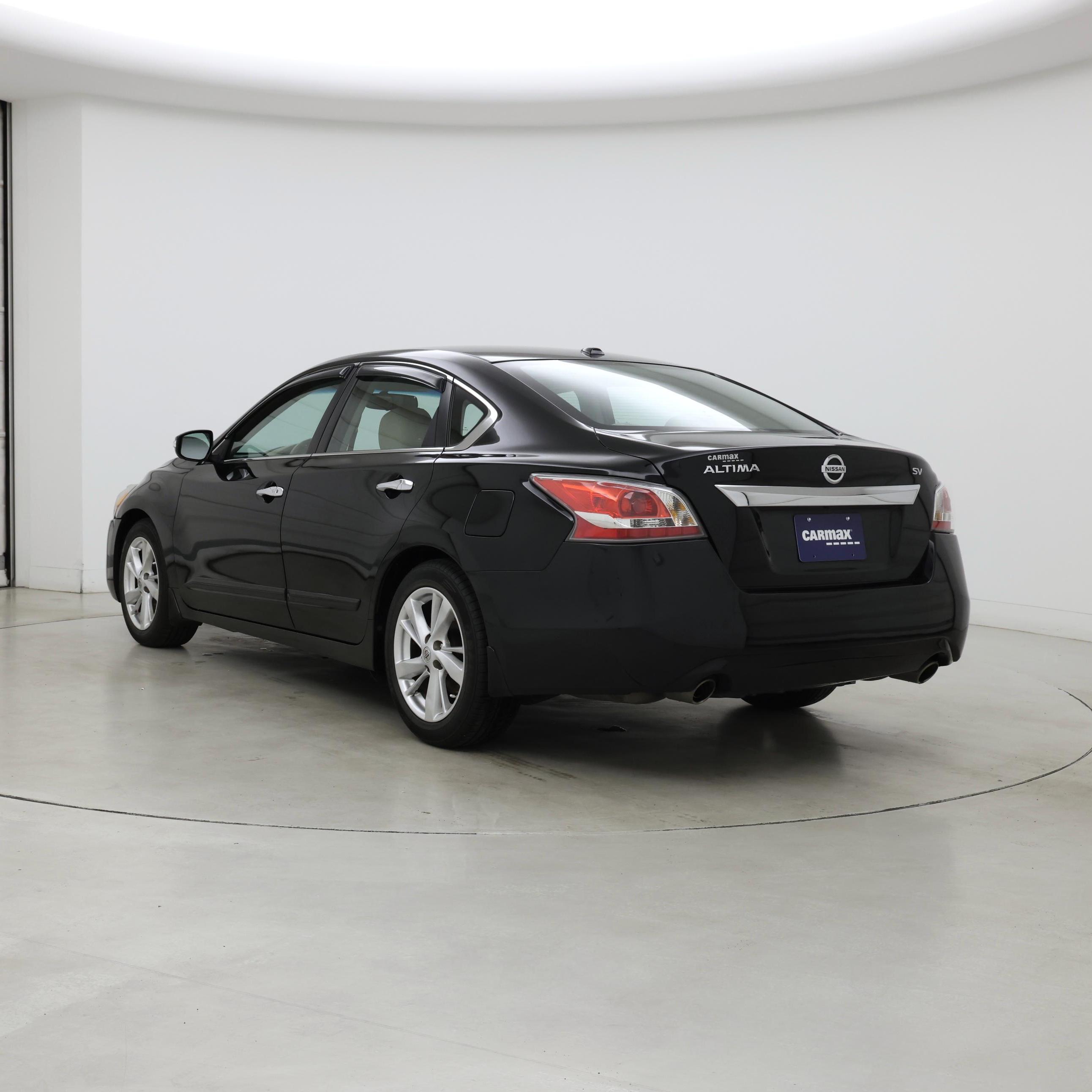 Thumbnail: 2015 Nissan Altima - 2