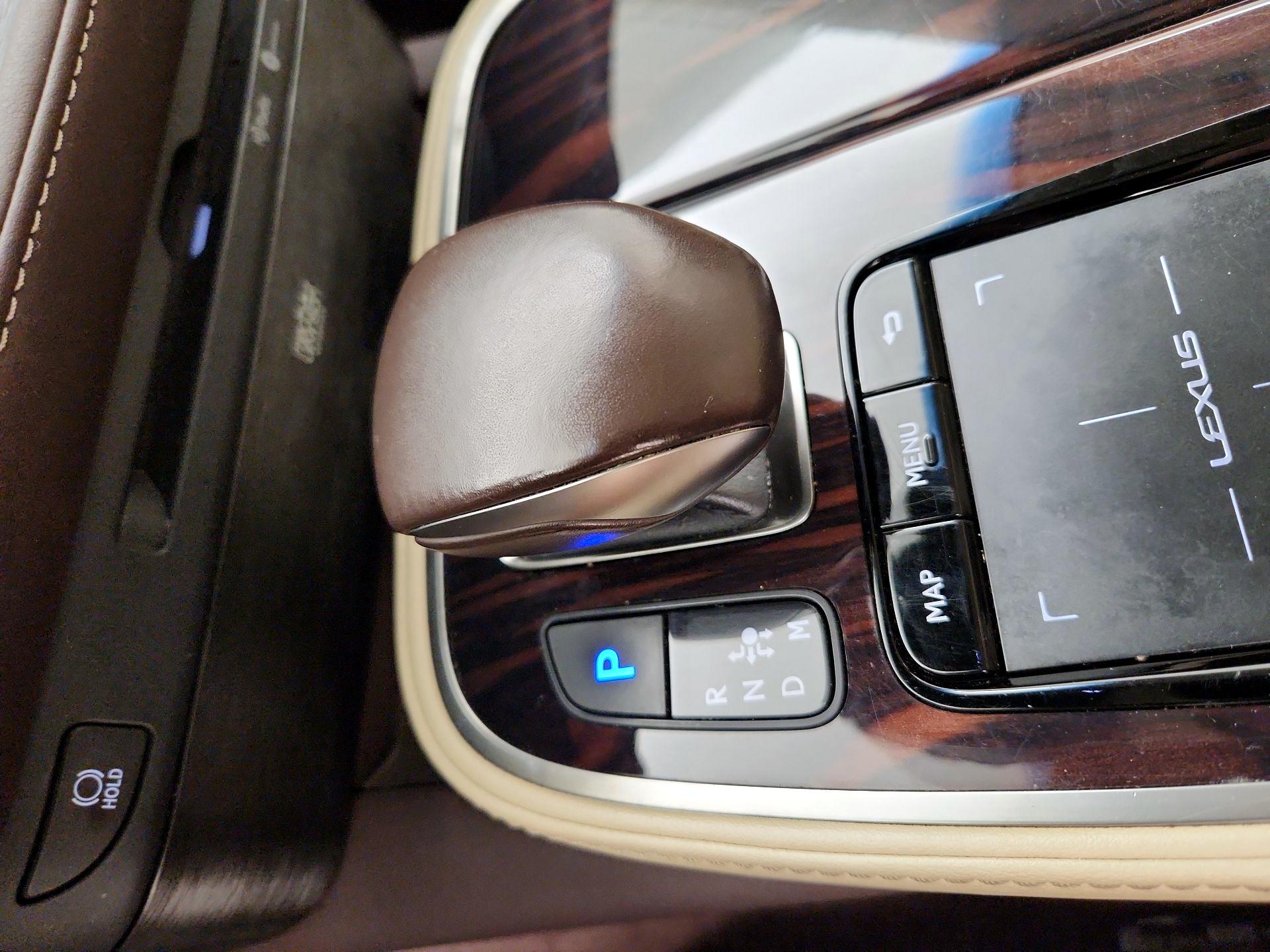 Thumbnail: 2018 Lexus LS - 18