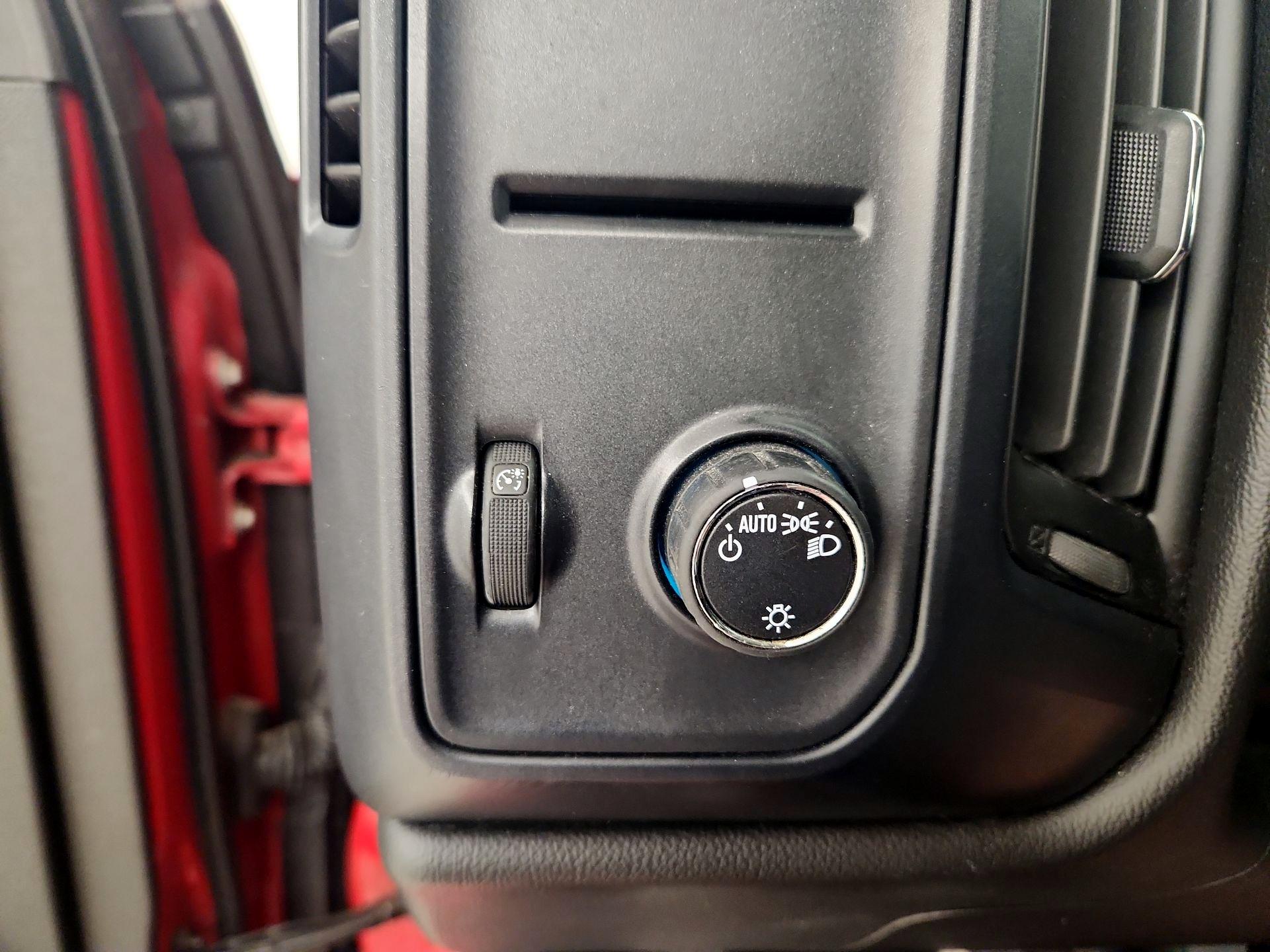 Thumbnail: 2014 Chevrolet Silverado 1500 - 13