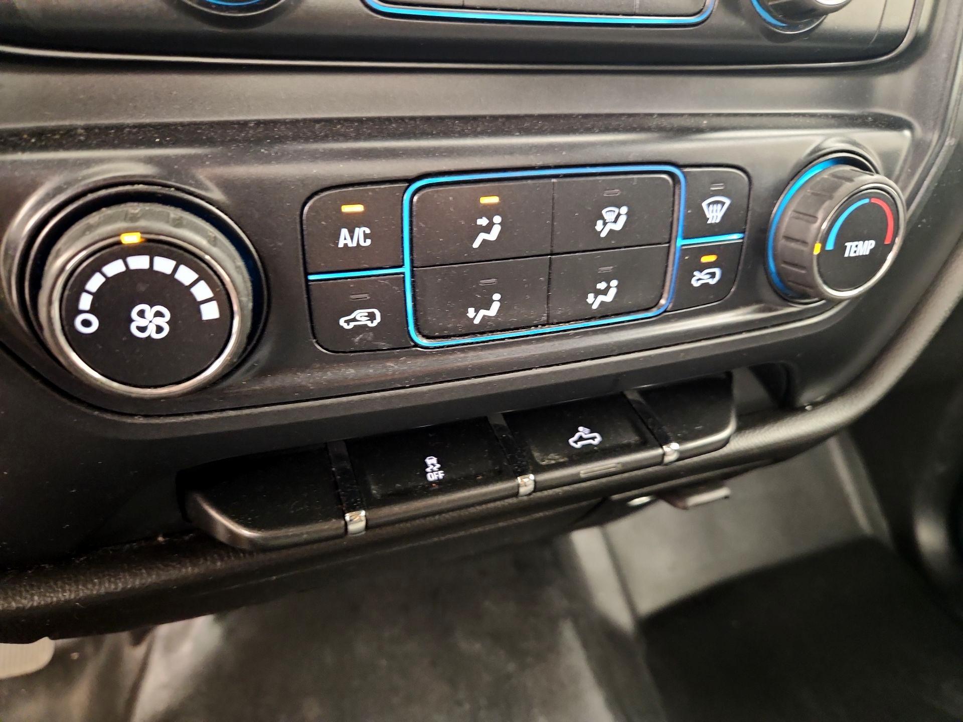 Thumbnail: 2014 Chevrolet Silverado 1500 - 15