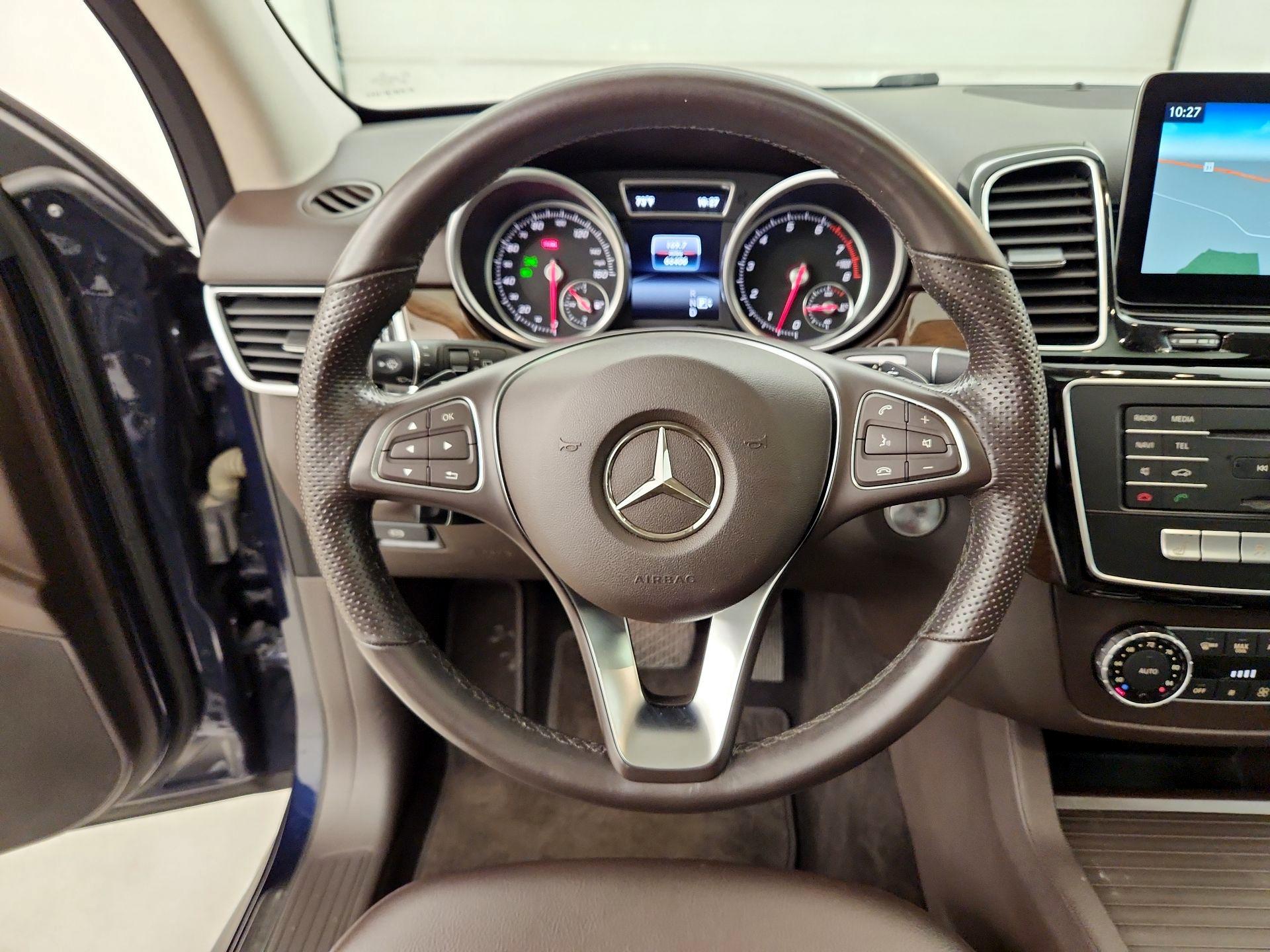 Thumbnail: 2016 Mercedes-Benz GLE - 10