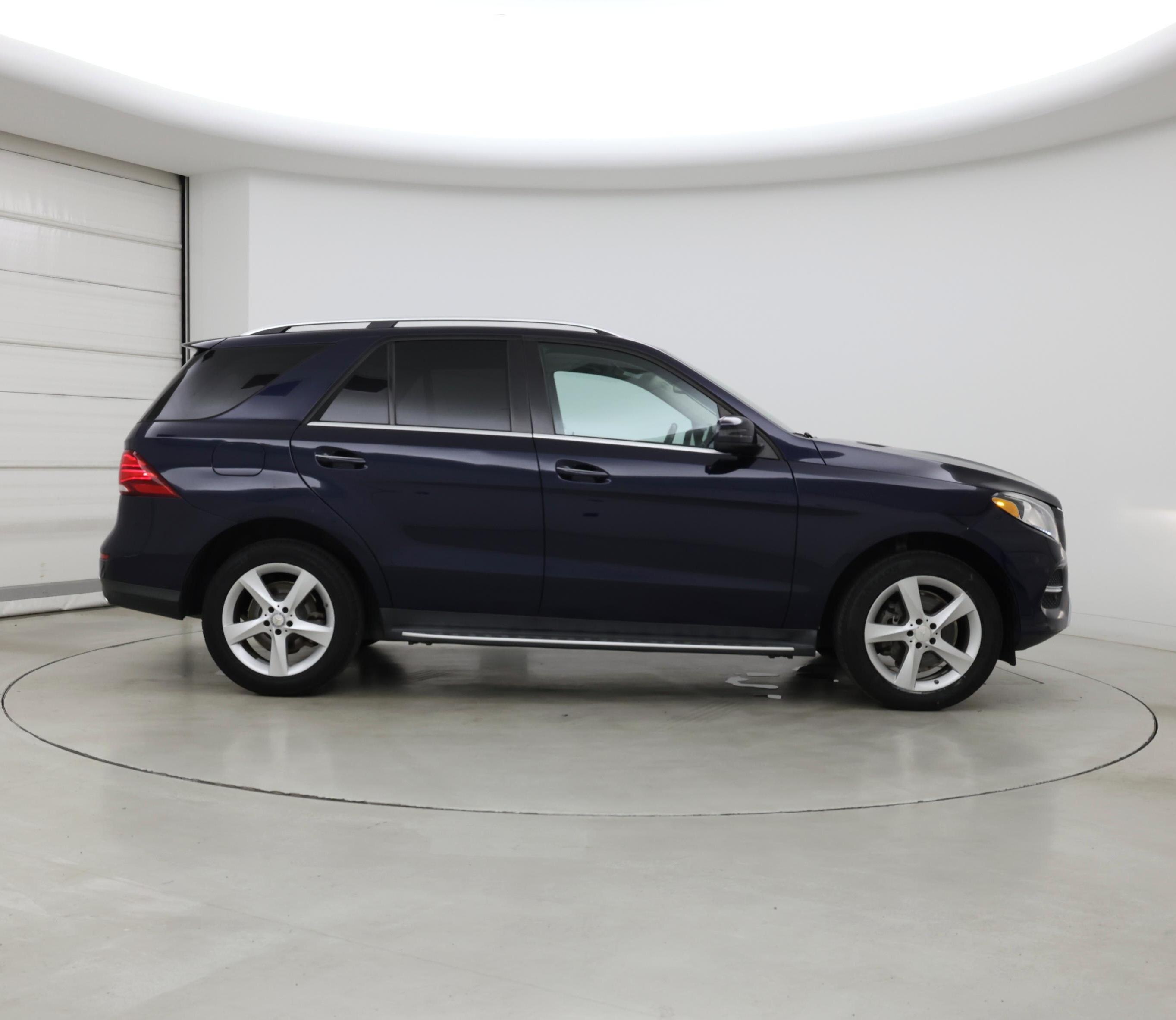 Thumbnail: 2016 Mercedes-Benz GLE - 7