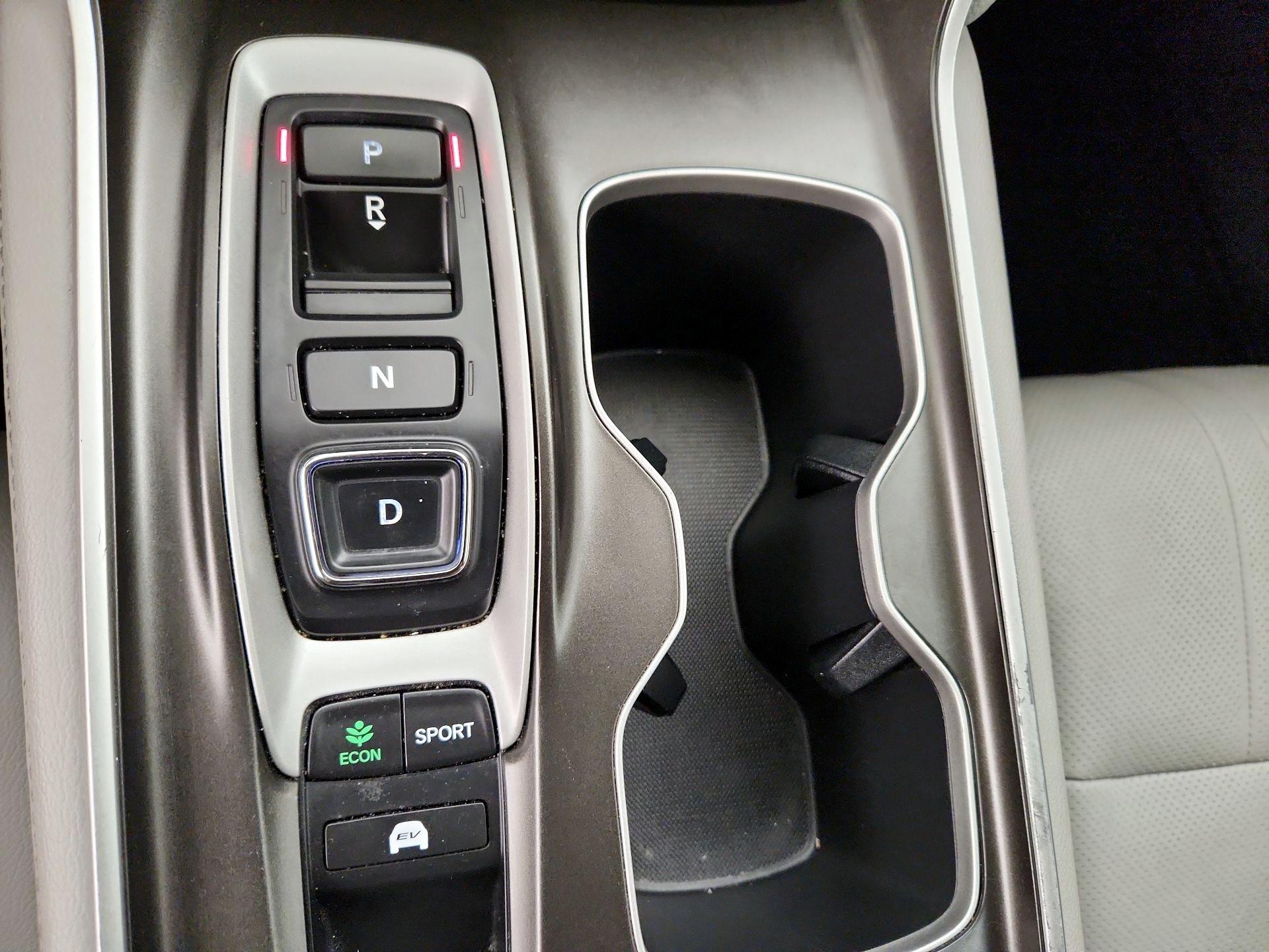 Thumbnail: 2018 Honda Accord - 18