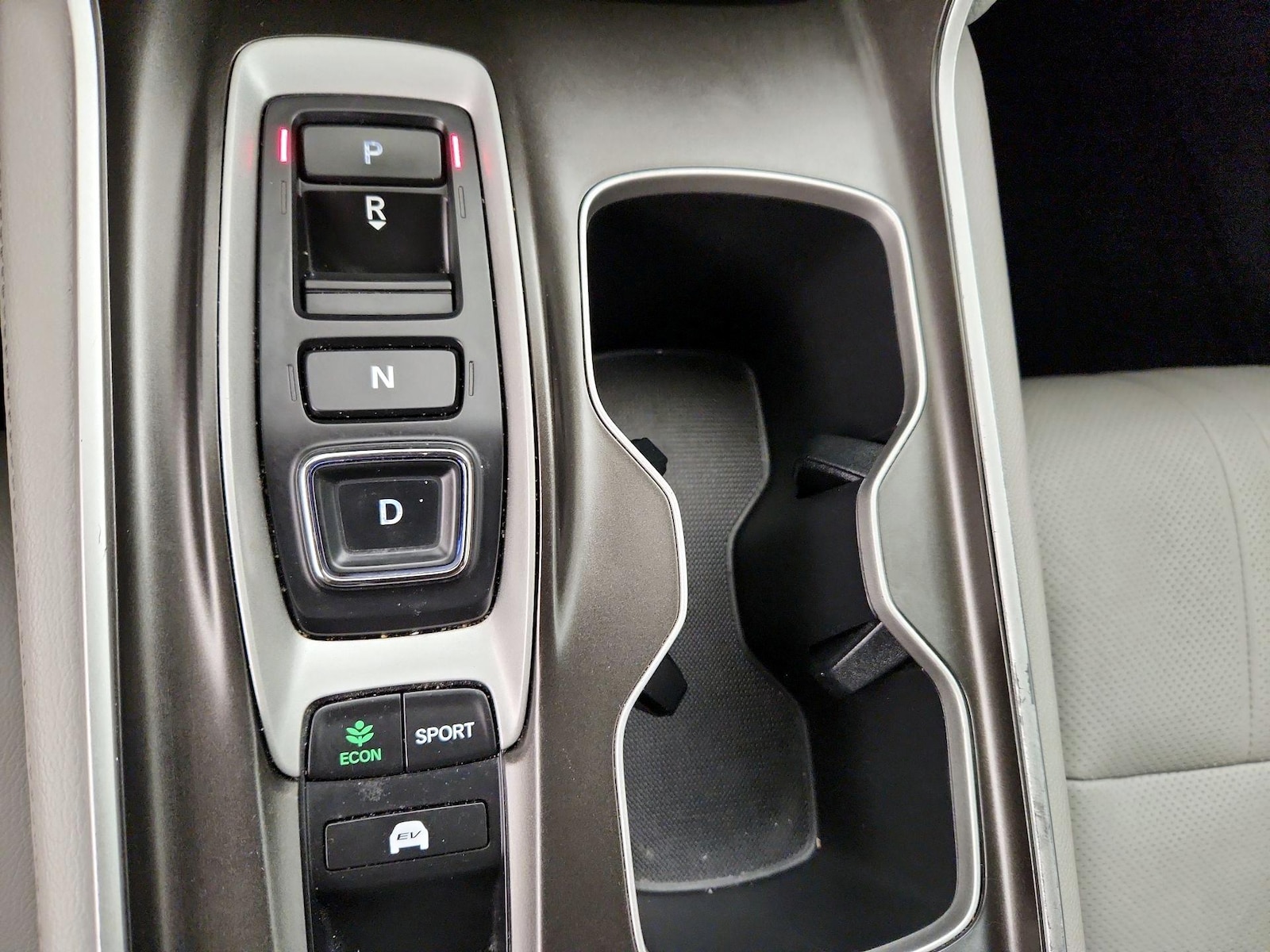 2018 Honda Accord Hybrid Touring - Photo 19