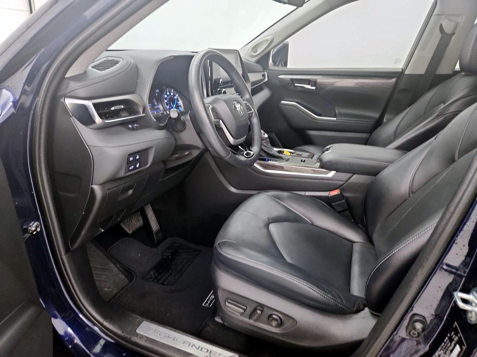 2022 Toyota Highlander Limited - Photo 12