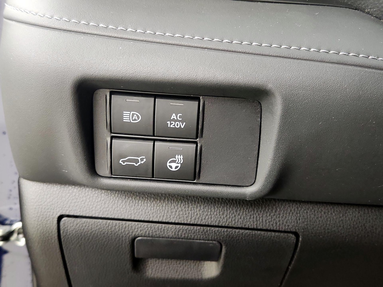 2022 Toyota Highlander Limited - Photo 14