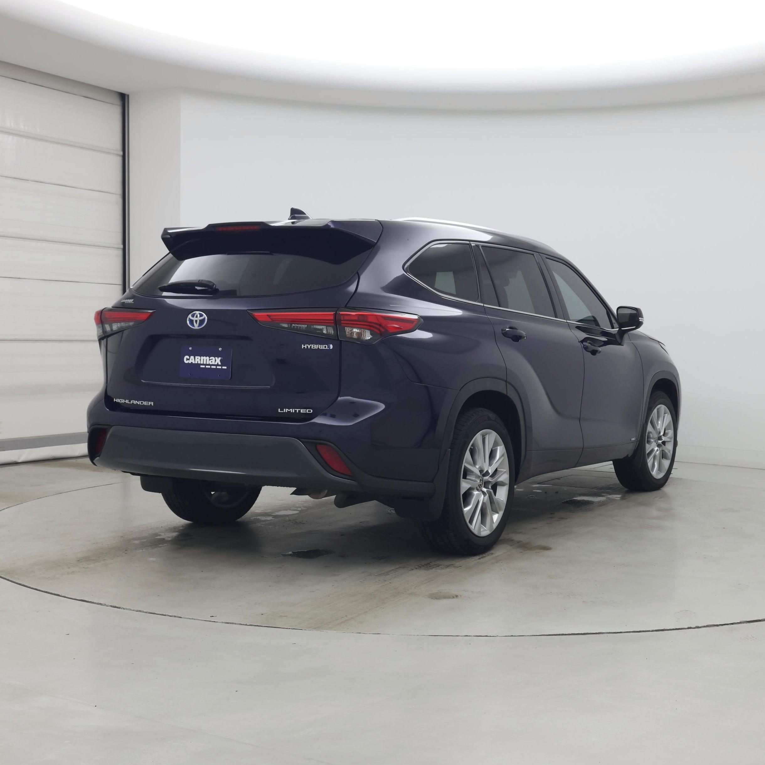 Thumbnail: 2022 Toyota Highlander - 8