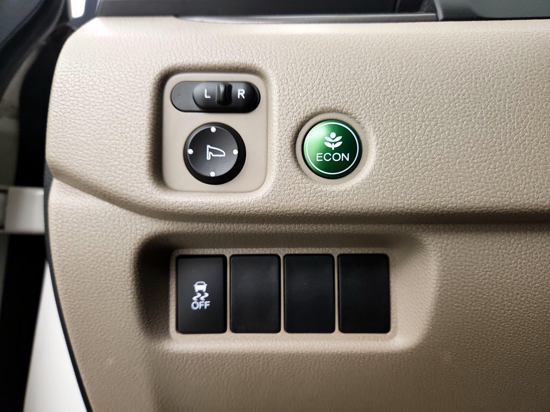 Thumbnail: 2016 Honda Pilot - 11