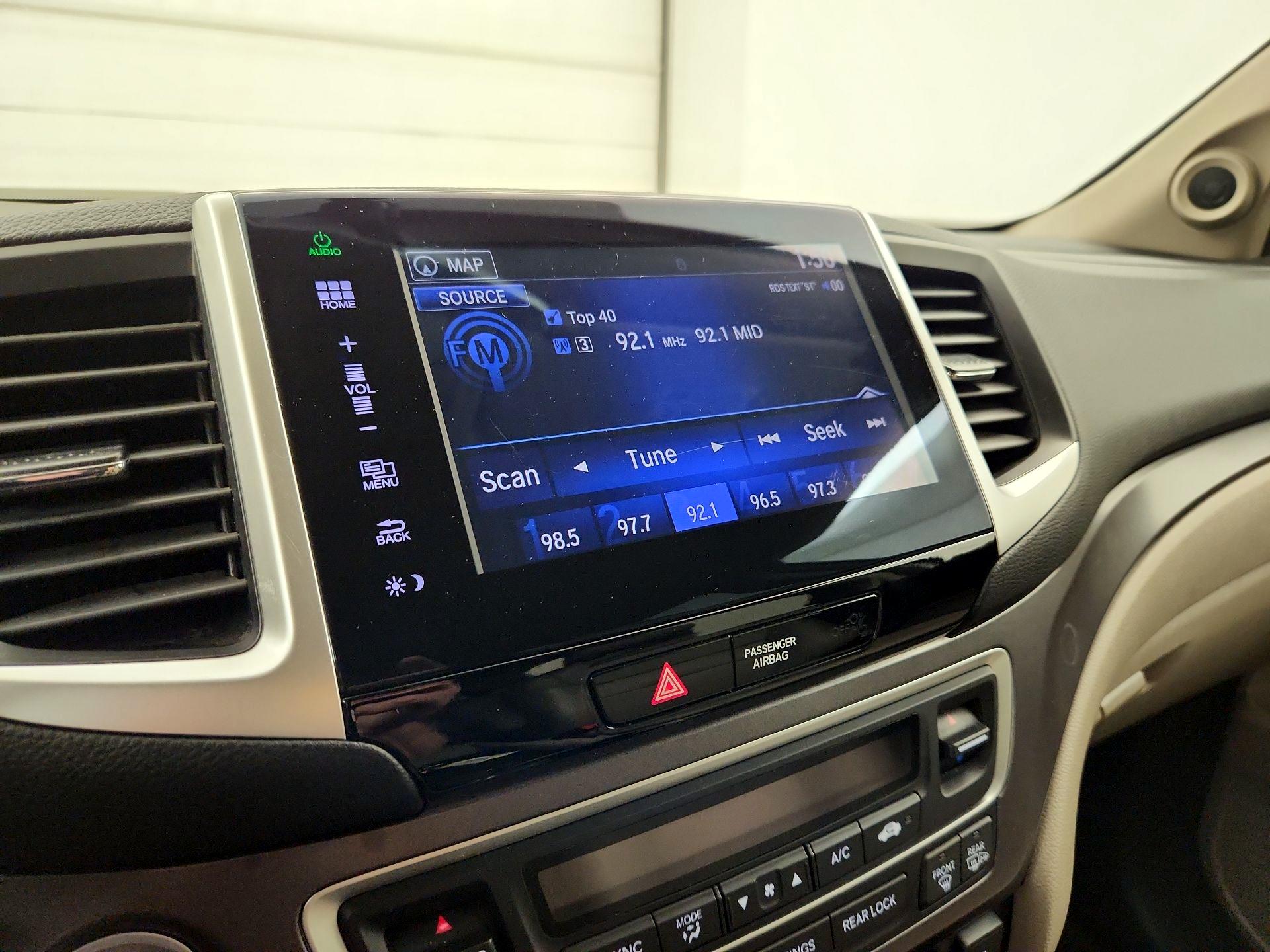 Thumbnail: 2016 Honda Pilot - 13